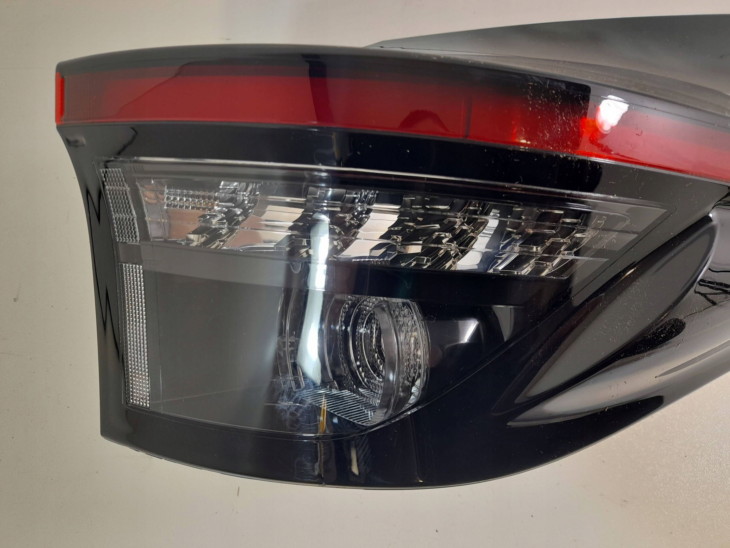 Toyota Yaris Cross light rear right 815500DE20 (R590)