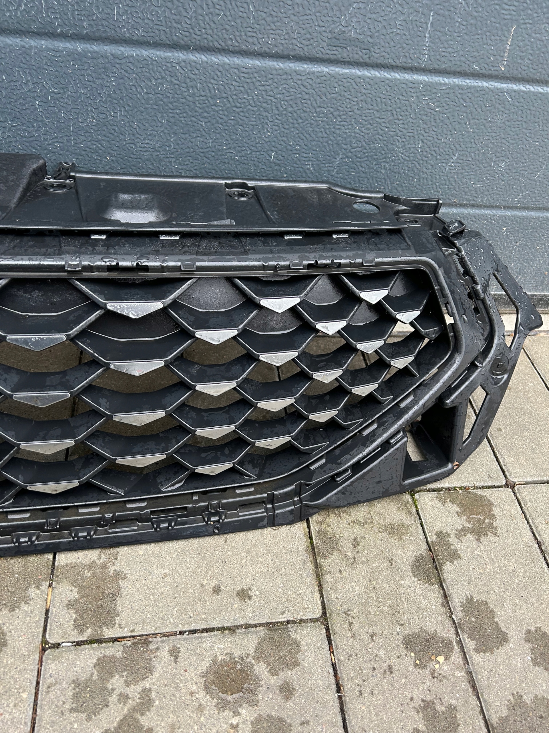 SEAT ATECA LIFT GRILL GRILL 575853654M