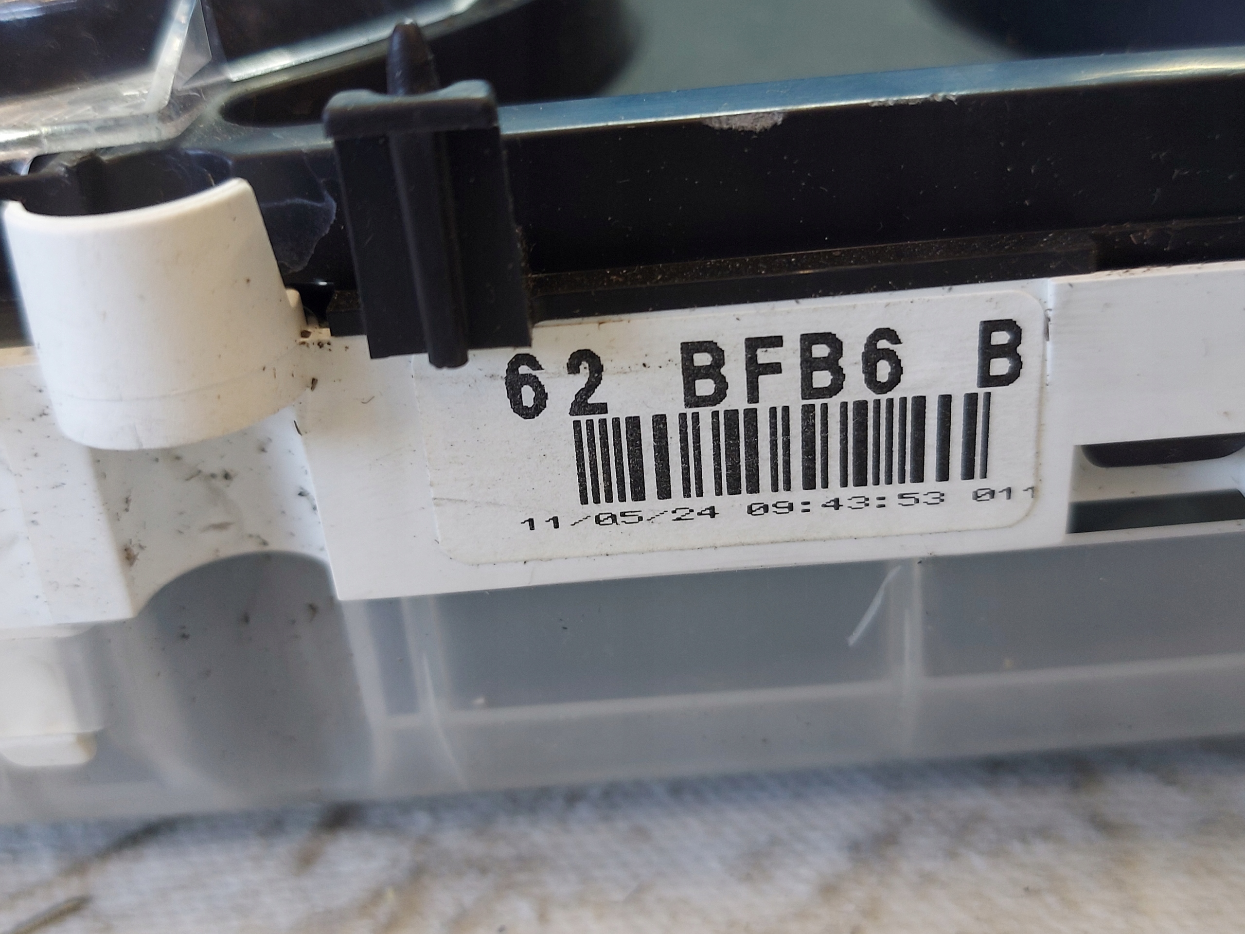 dials clock MAZDA 3 1.6 MZR 62BFB6B