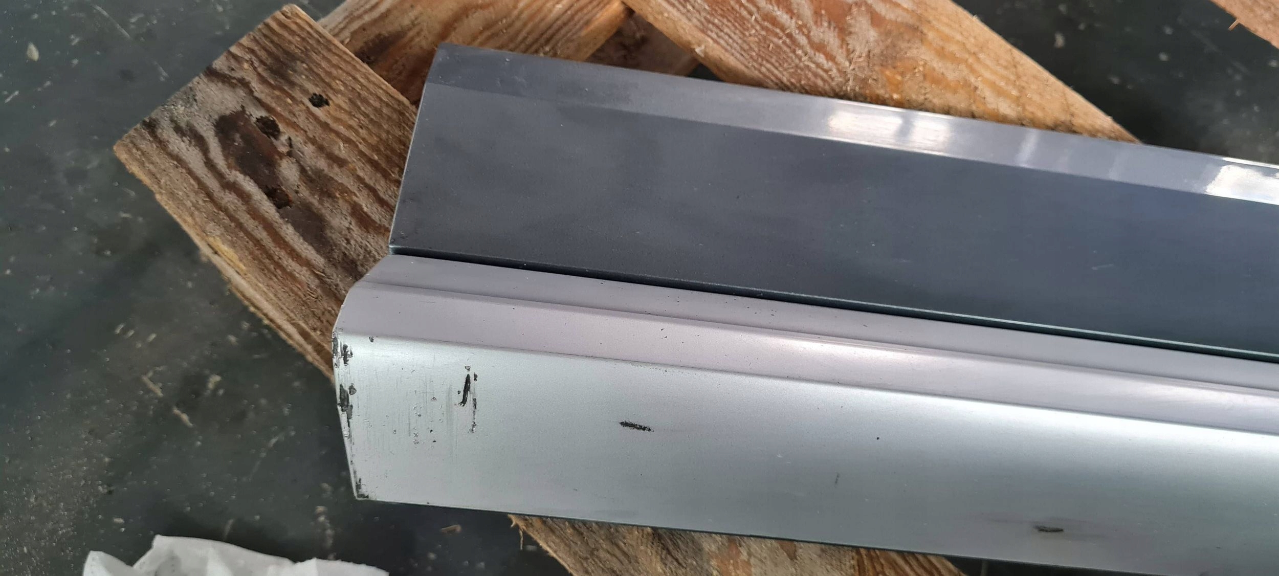 Q5 80A moulding cap door right right front LX7R 80A853960A