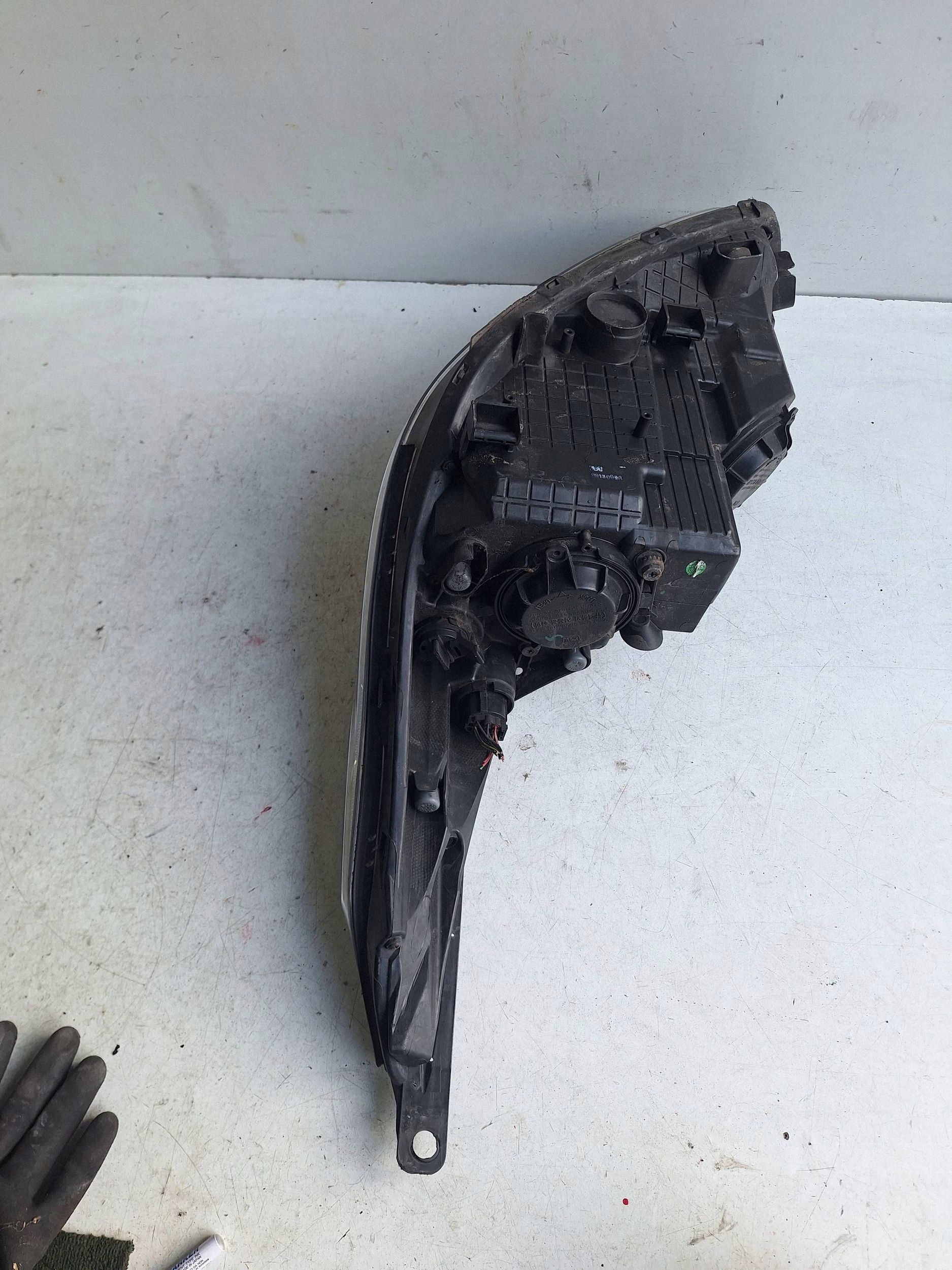 KIA CEED II 12-15 light right UK-ANGLIK 92102-A2040