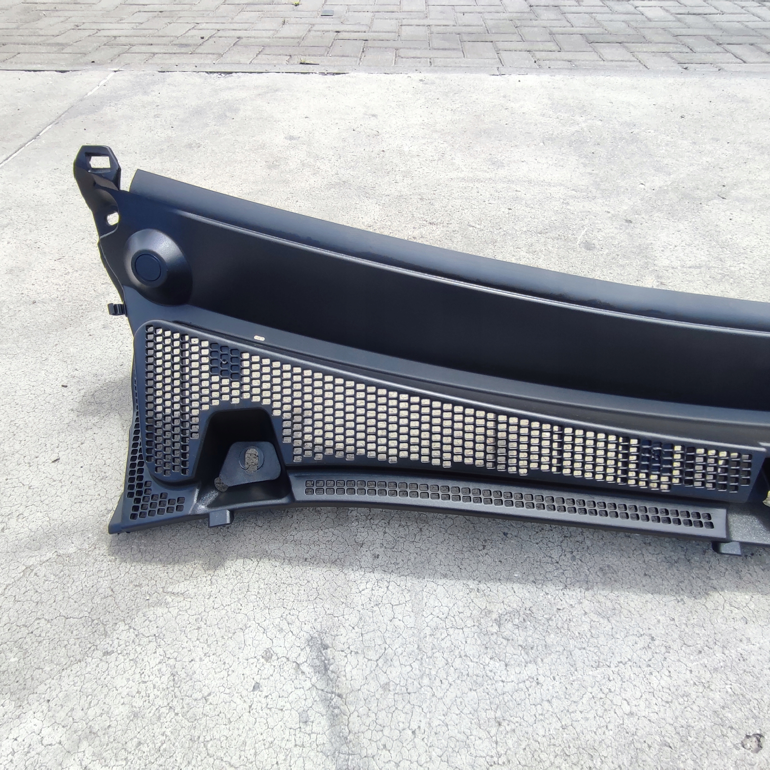 PODSZYBIE GÓRNE RENAULT MASTER IV 666112187R 666118656R Numer katalogowy części 61870MB