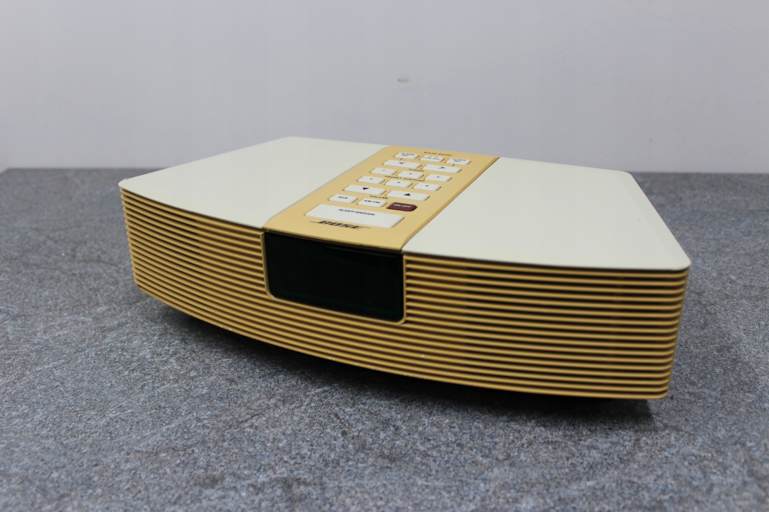 Bose Wave Radio AWR1-2W Radiobudzik Radio FM