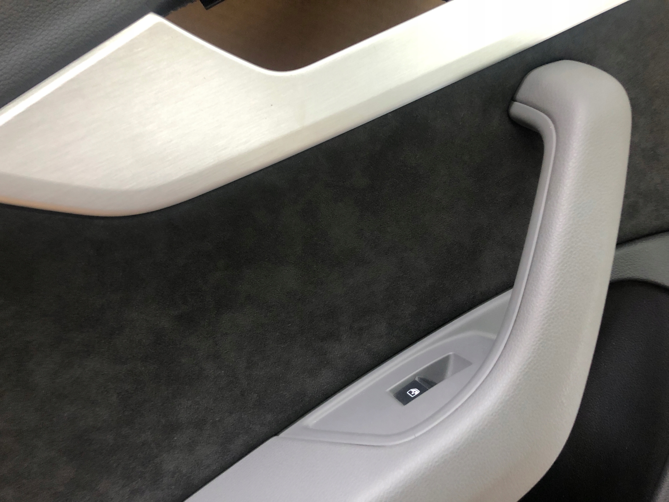 AUDI A4 8W B9 side door left rear part leather