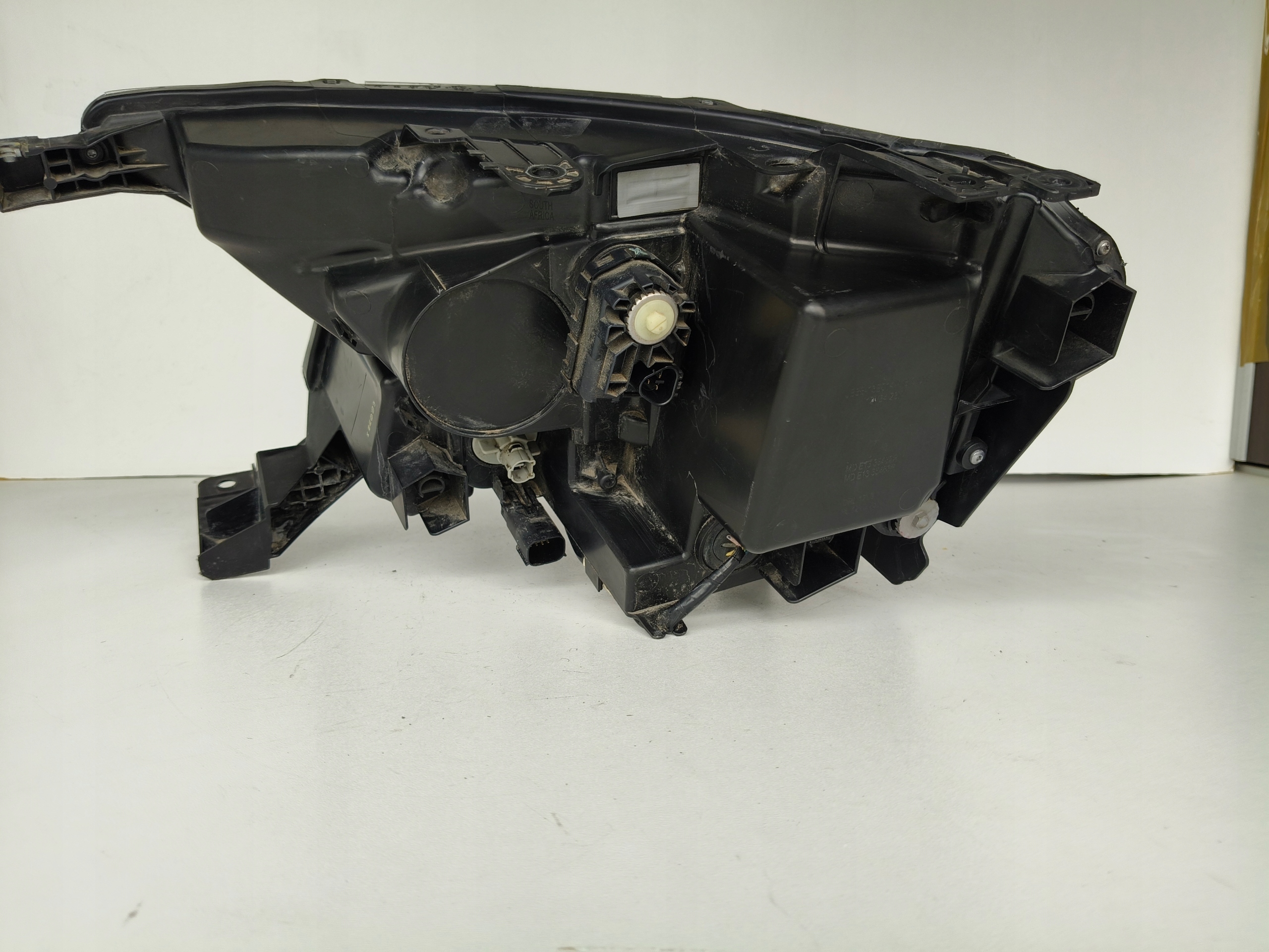 light right REFLEKTOR FORD RANGER 19- LIFT FULL LED