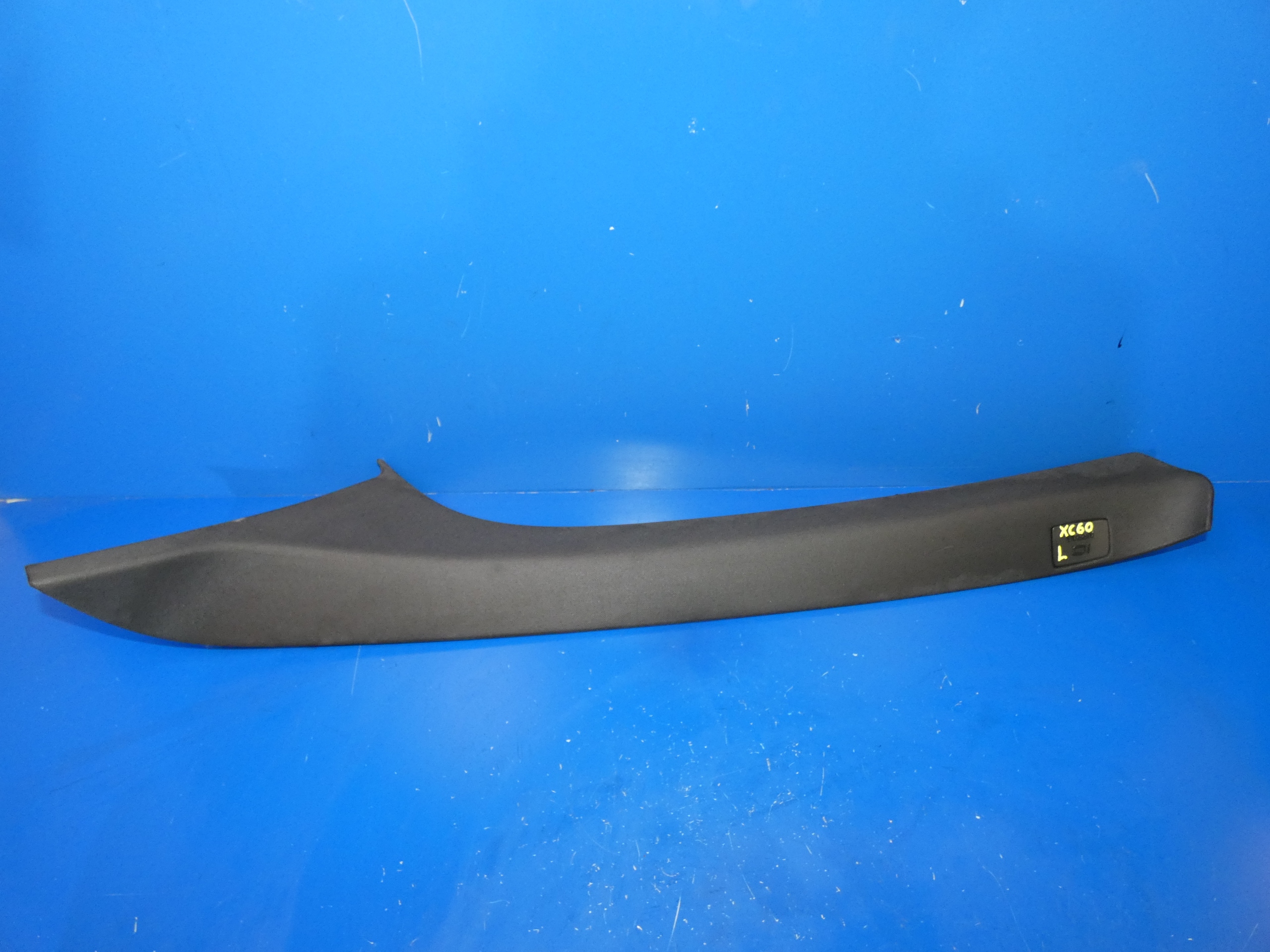 VOLVO XC60 and cover SLUPKA left front