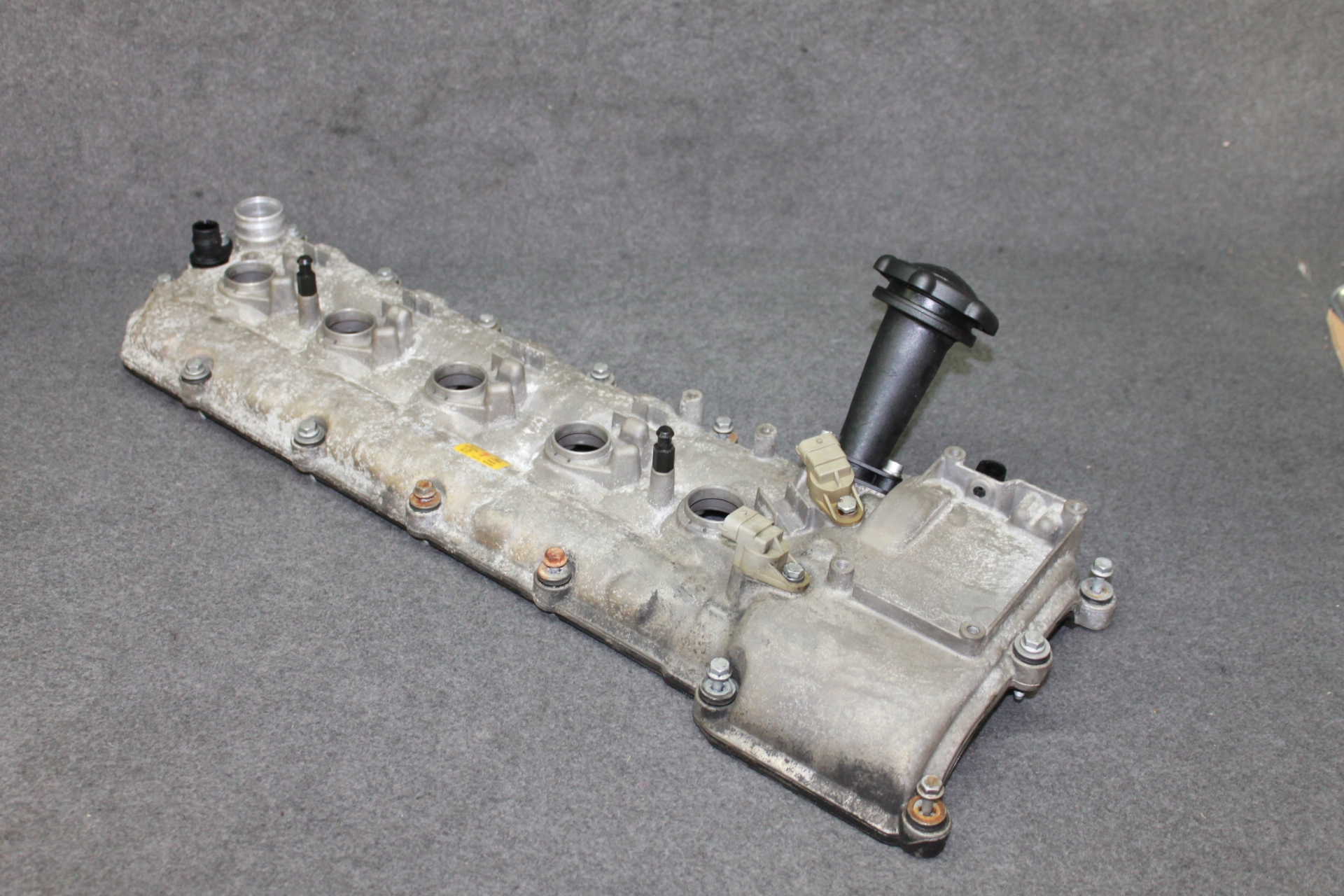 BMW E60 E63 M5 M6 S85B50A V10 5.0i Abdeckung der Ventile - 7834621 6-10