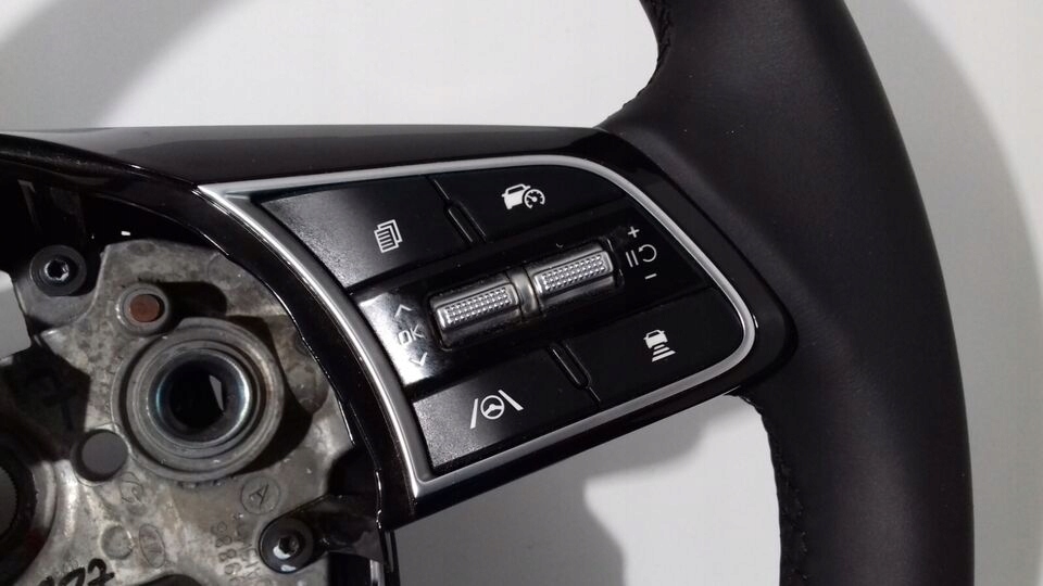 KIA XCEED X CEED lenkrad SKORZANA Leder MULTIFUNKCJA MULTI 5649988S