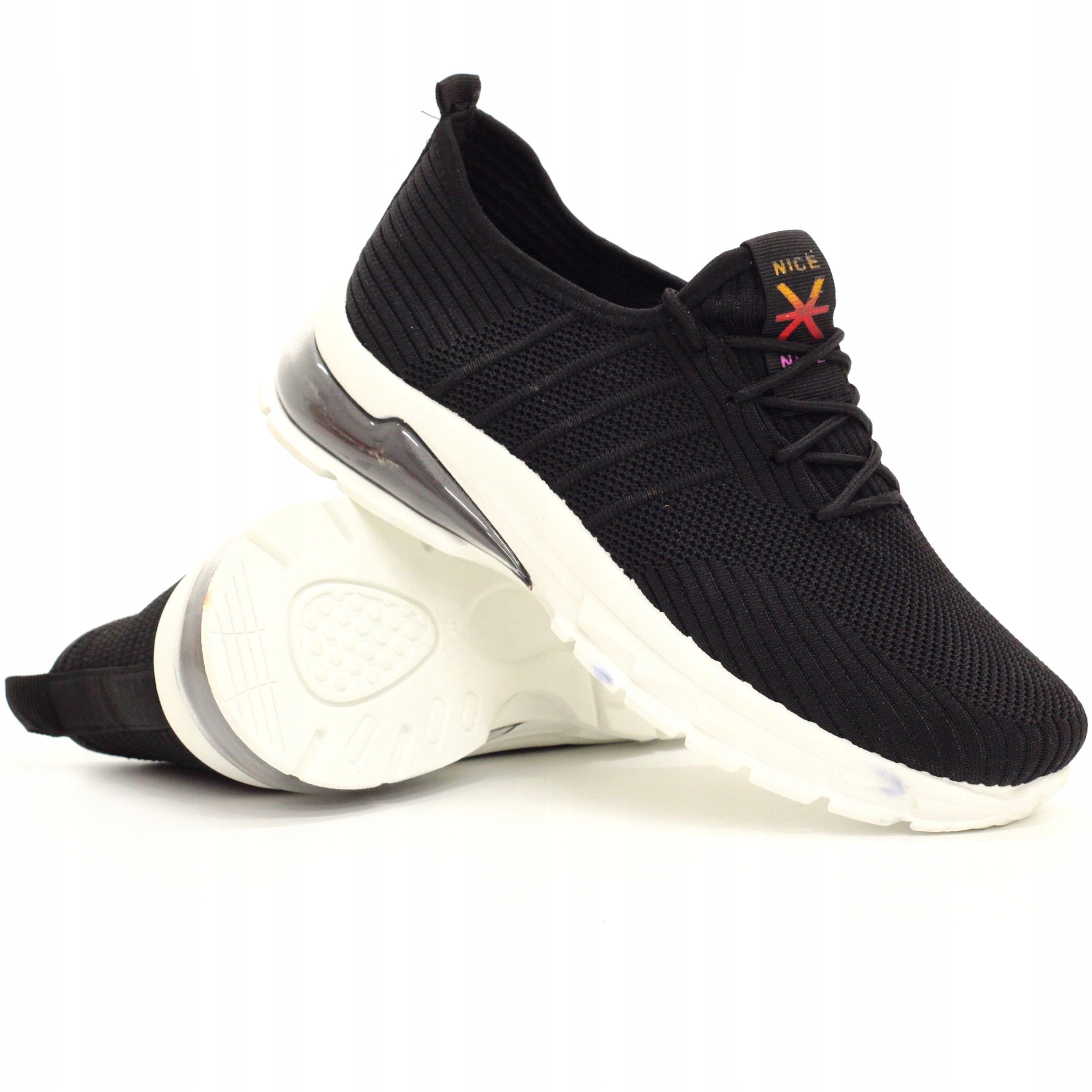 BUTY DAMSKIE ADIDASY SPORTOWE WCIĄGANE CZARNE Kolor czarny