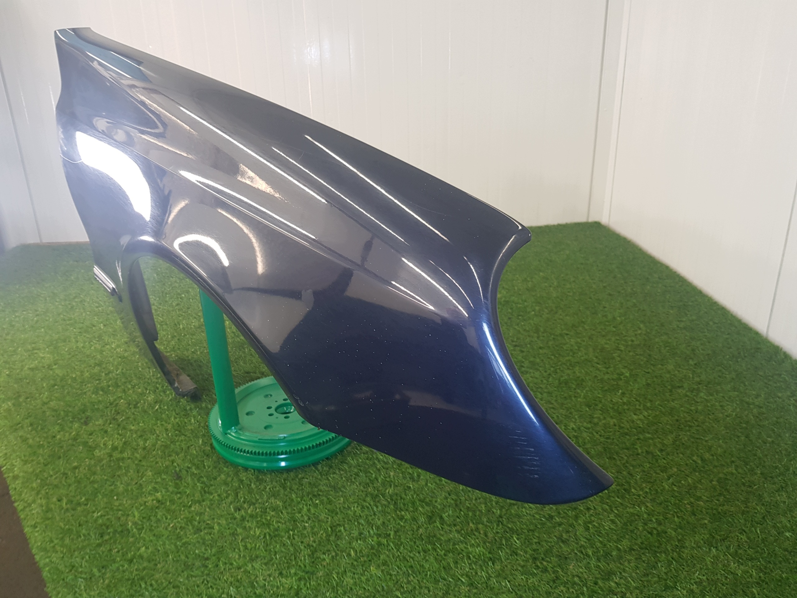 fender right front MERCEDES-BENZ E-KLASA W211