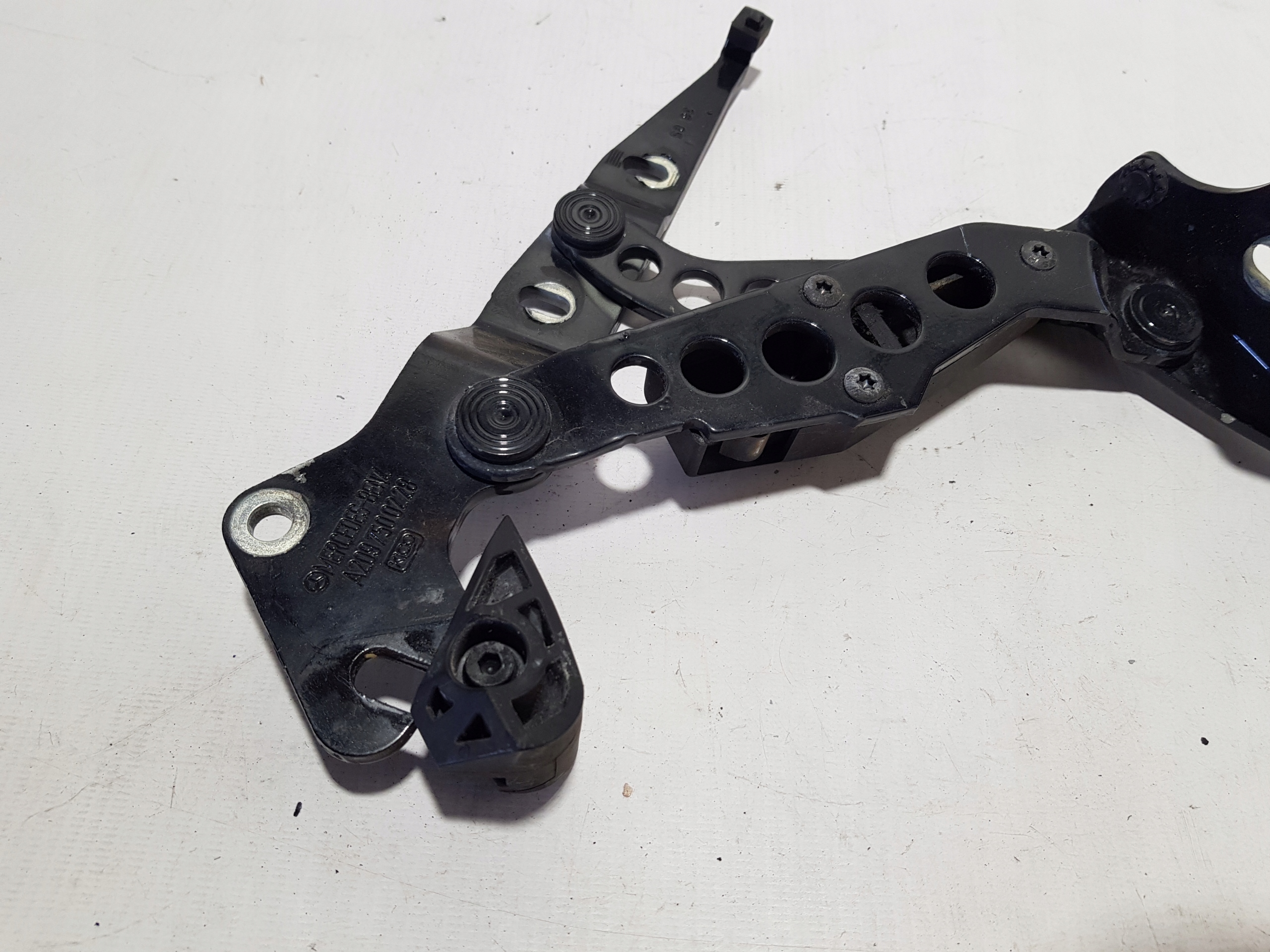 MERCEDES CLK W209 hinge bonnet right rear part CABRIO