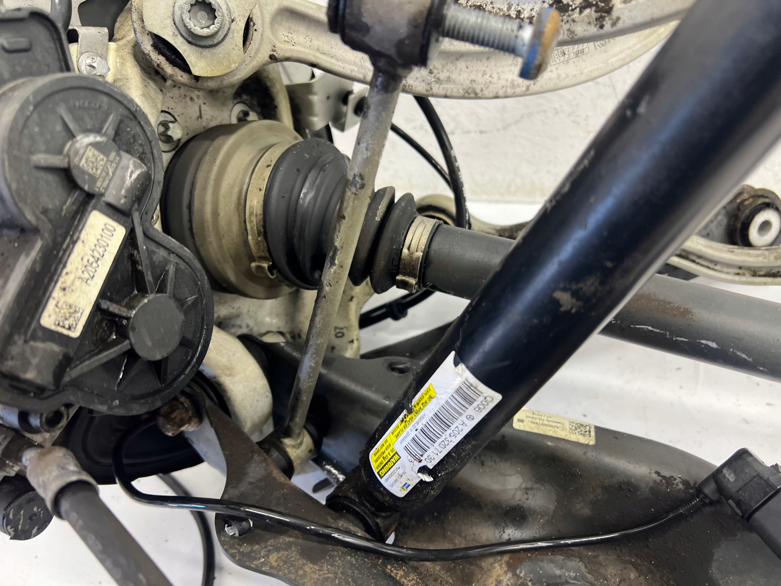 MERCEDES C W205 2.2 CDI MACPHERSON swing sususpension rear part arm left