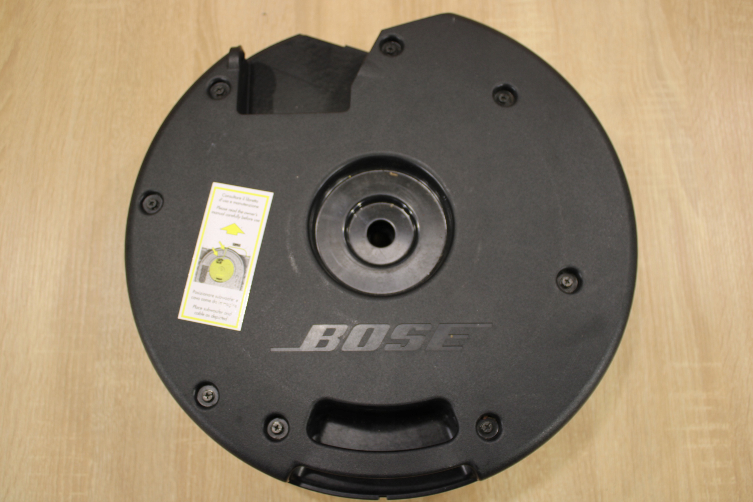SUBWOOFER BOSE GŁOŚNIK NISKOTONOWY ALFA ROMEO GILIUETTA 51836380 za 299