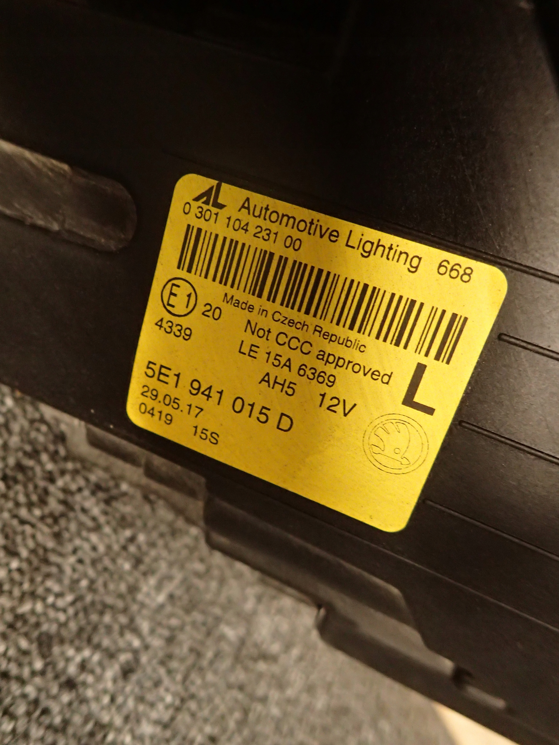 LAMPA PRZÓD LEWA SKODA OCTAVIA III 3 FULL LED Strona zabudowy lewa