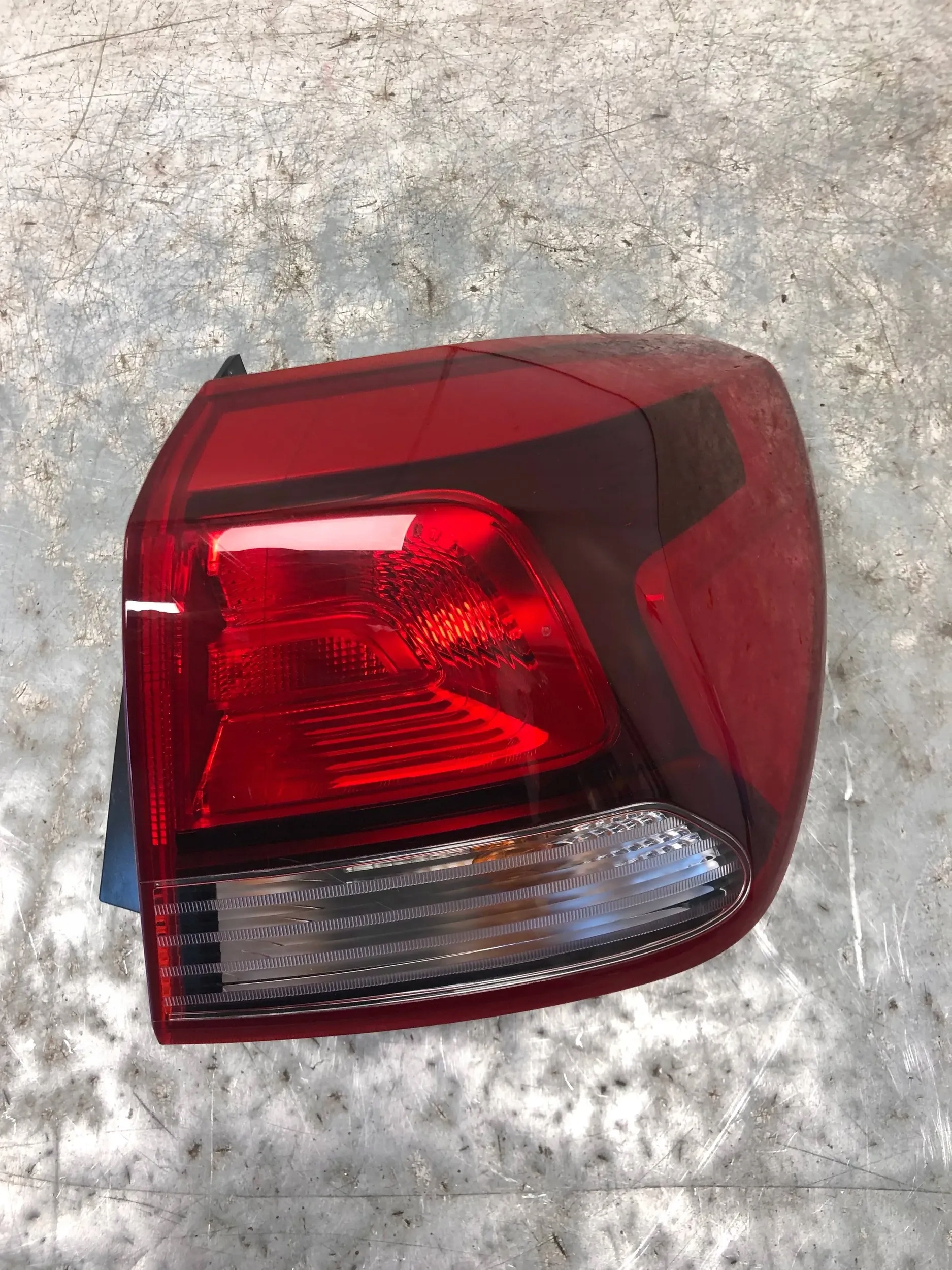 light right rear part KIA RIO IV HB 5D 92402-HB