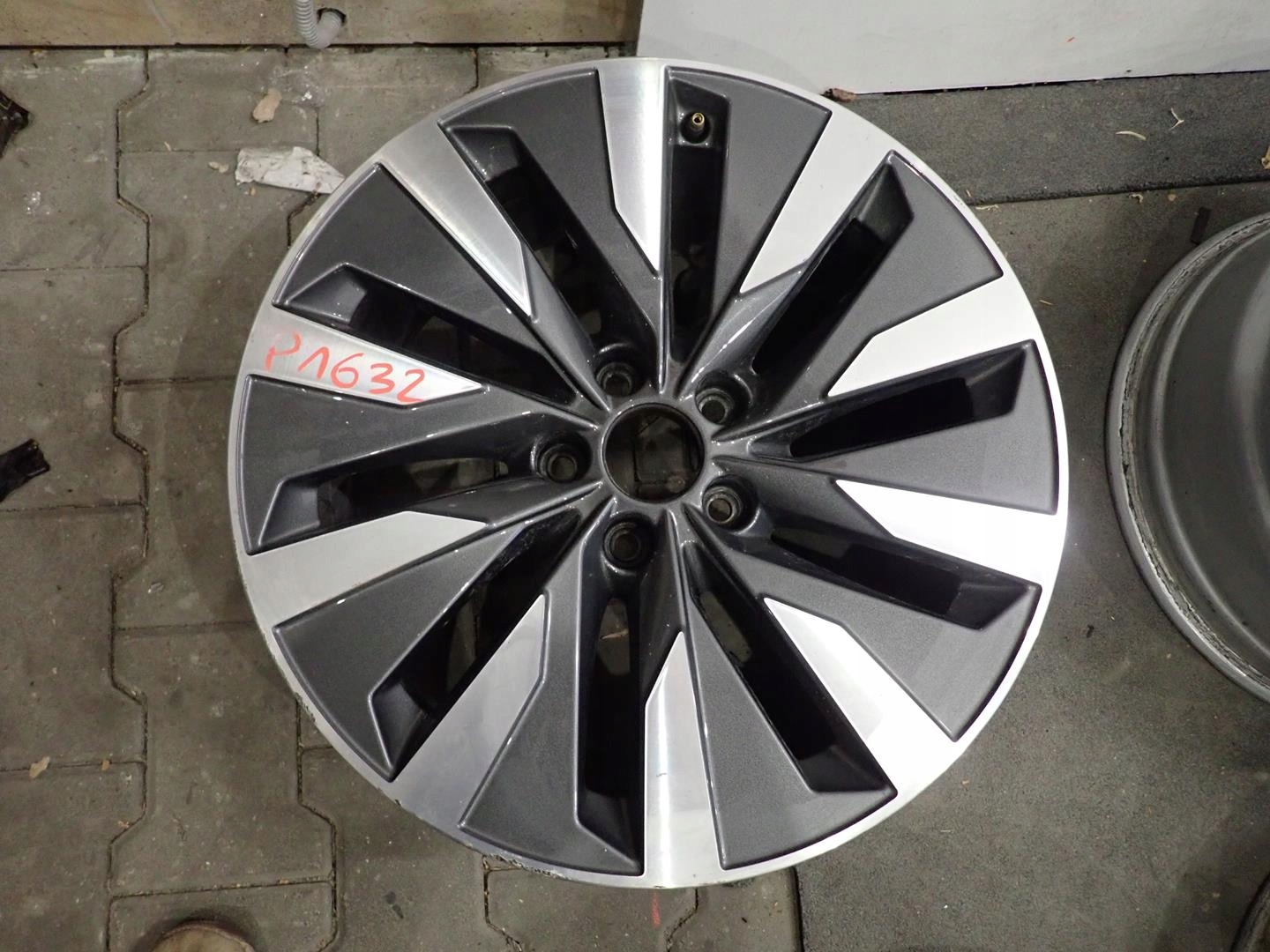 disk disk AUDI 4K0 5x112 ET39 8J 18" 4K0601025B