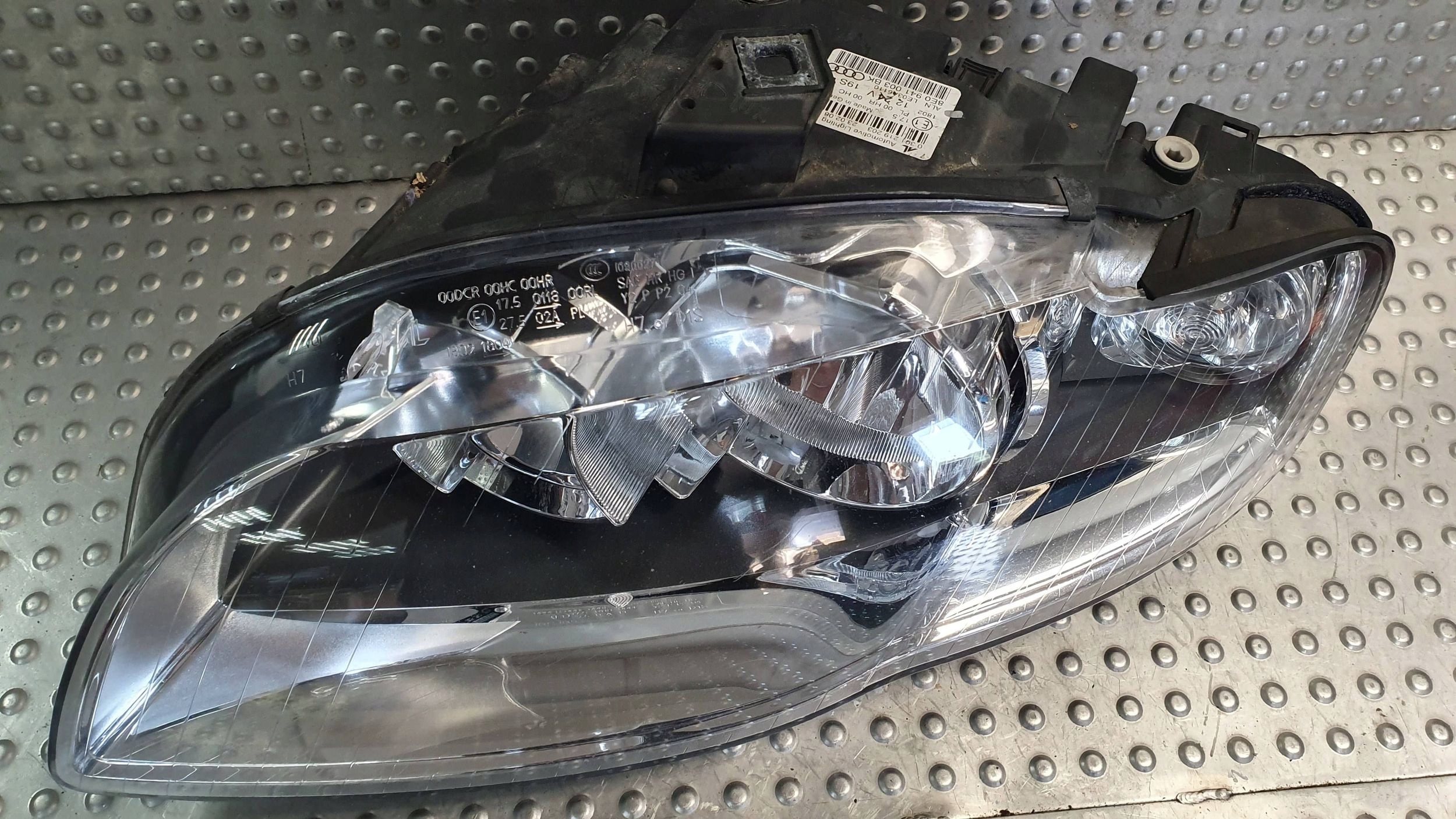 light front left XENON AUDI A4 B7 8E0941003BK 04