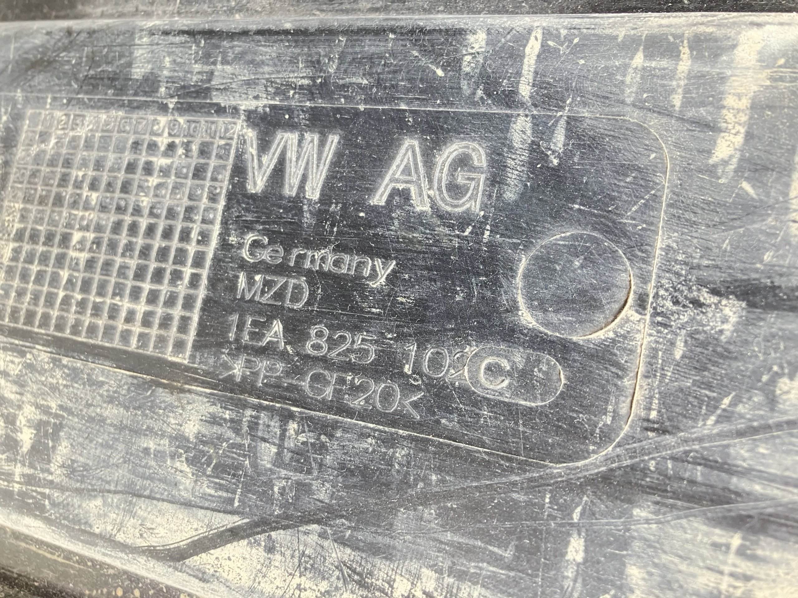 OSŁONA POD SILNIK DOLNA VW ID.3