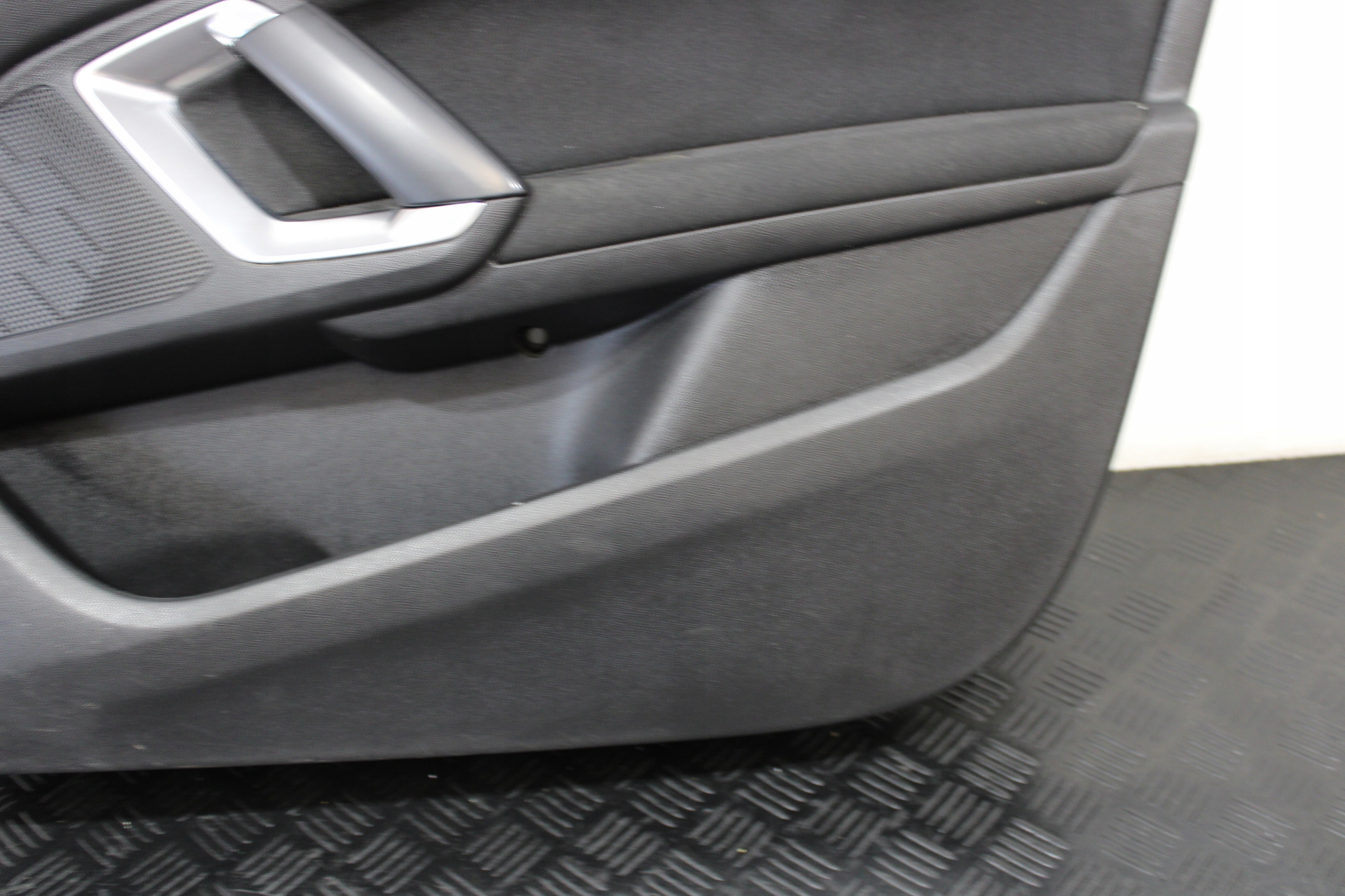 upholstery side door right front PEUGEOT 308 T9 SW