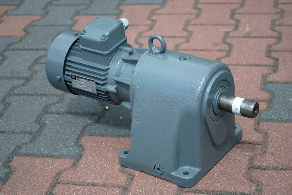 Motoreduktor 0.75kw. 17obr./min. FIRMY ABM