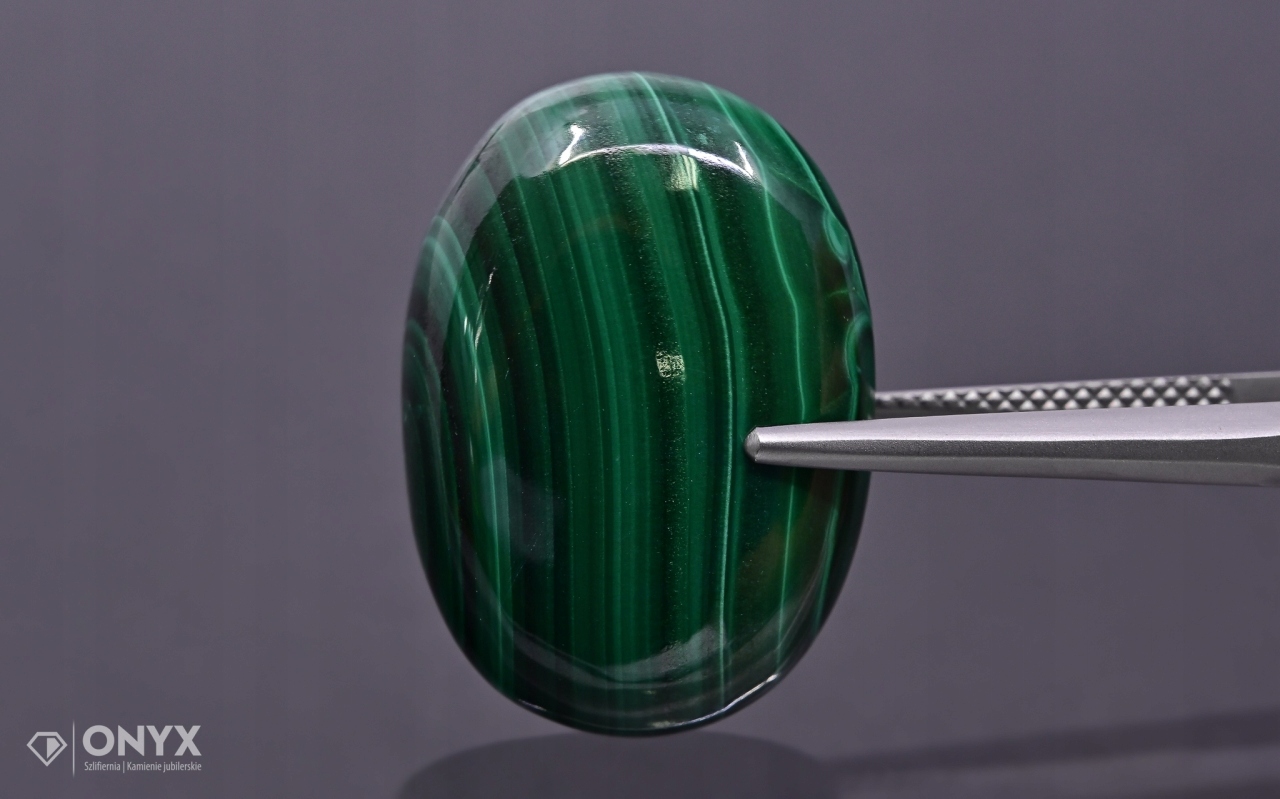 Malachit kabošon ovál 25x18 mm