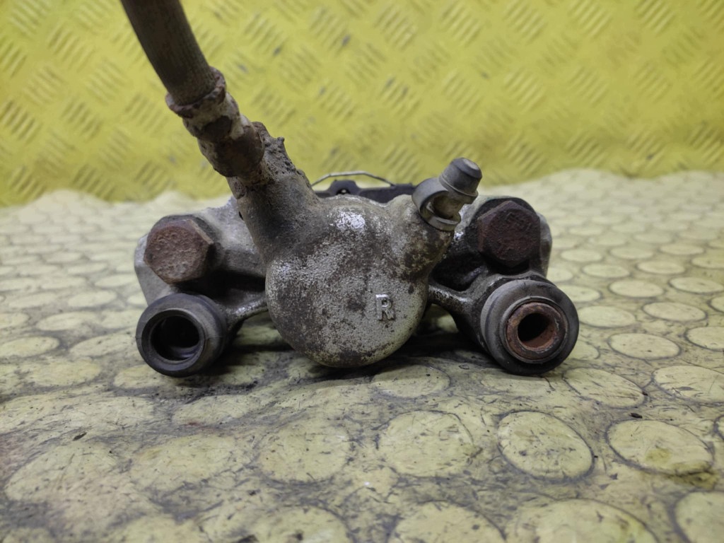 TOYOTA COROLLA E12 bremssattel bremse sattel brems- rechts heck