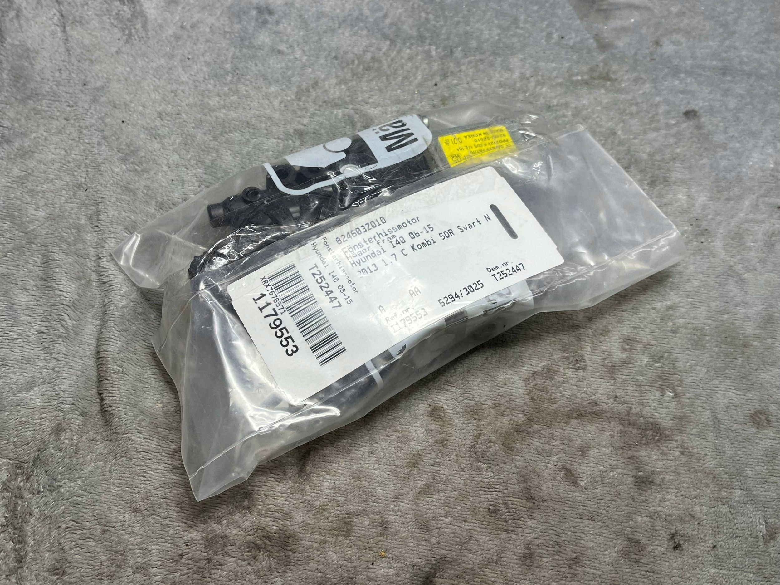 HYUNDAI i40 mini motor windows right front 824603Z010 !J