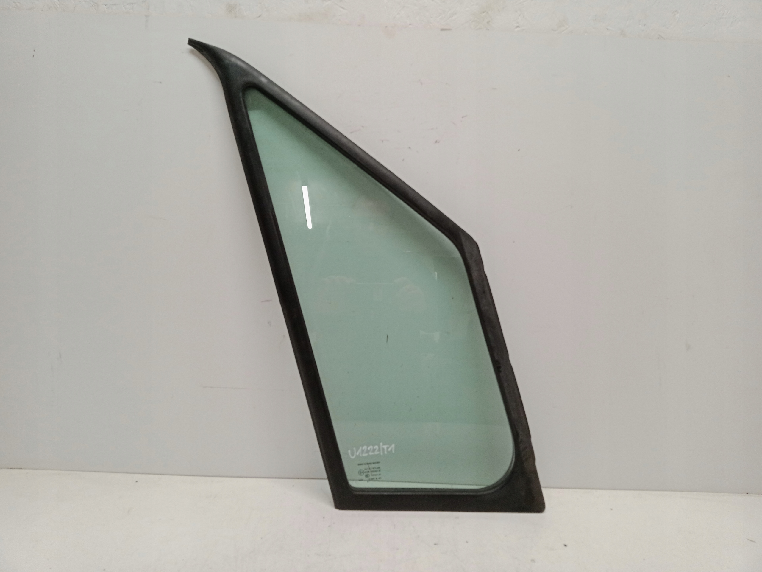 MERCEDES SPRINTER W906 VW LT лобове скло правий маленький ..8