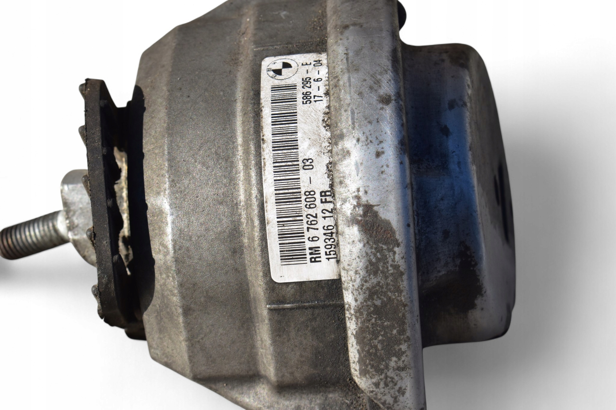 engine mount right BMW E60 E61 E63 E64 4.4i V8 N62 6762608