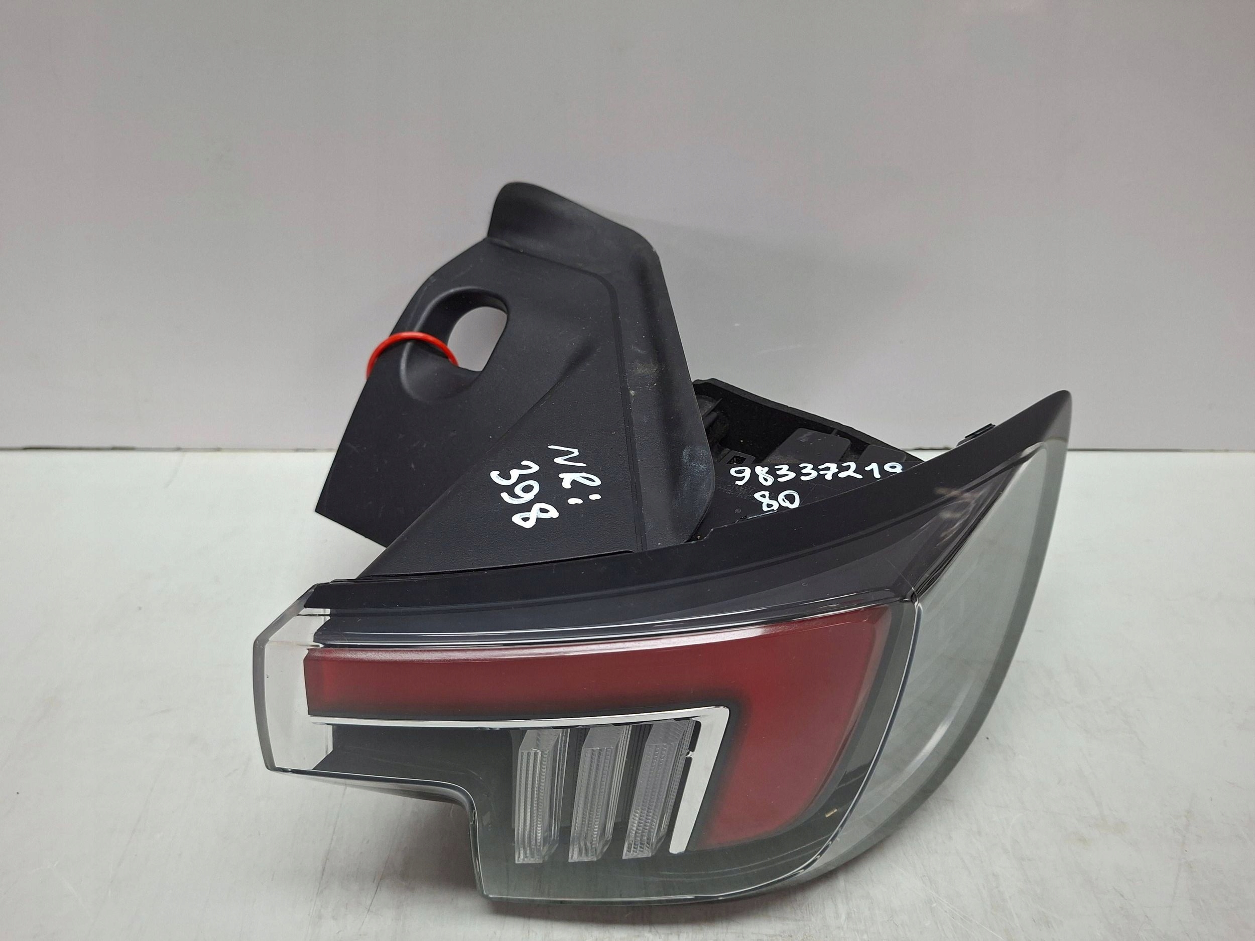 light rear right 9833721980 OPEL MOKKA B 2022