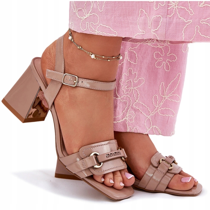 Kožené Lakované Dámské Sandály Na Sloupkovém Podpatku, Béžové, Velikost 39