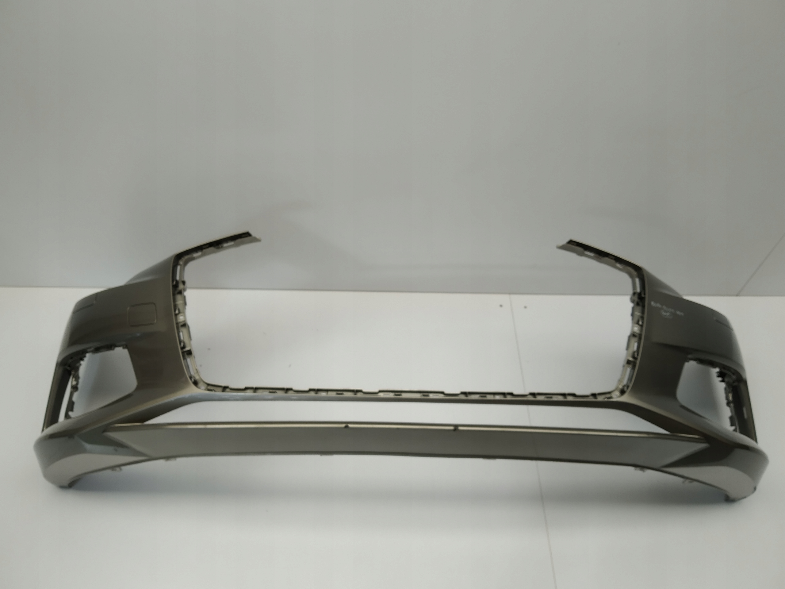 18+ Audi A6 C8 bumper front below washers and PDC without pekniec 4k0