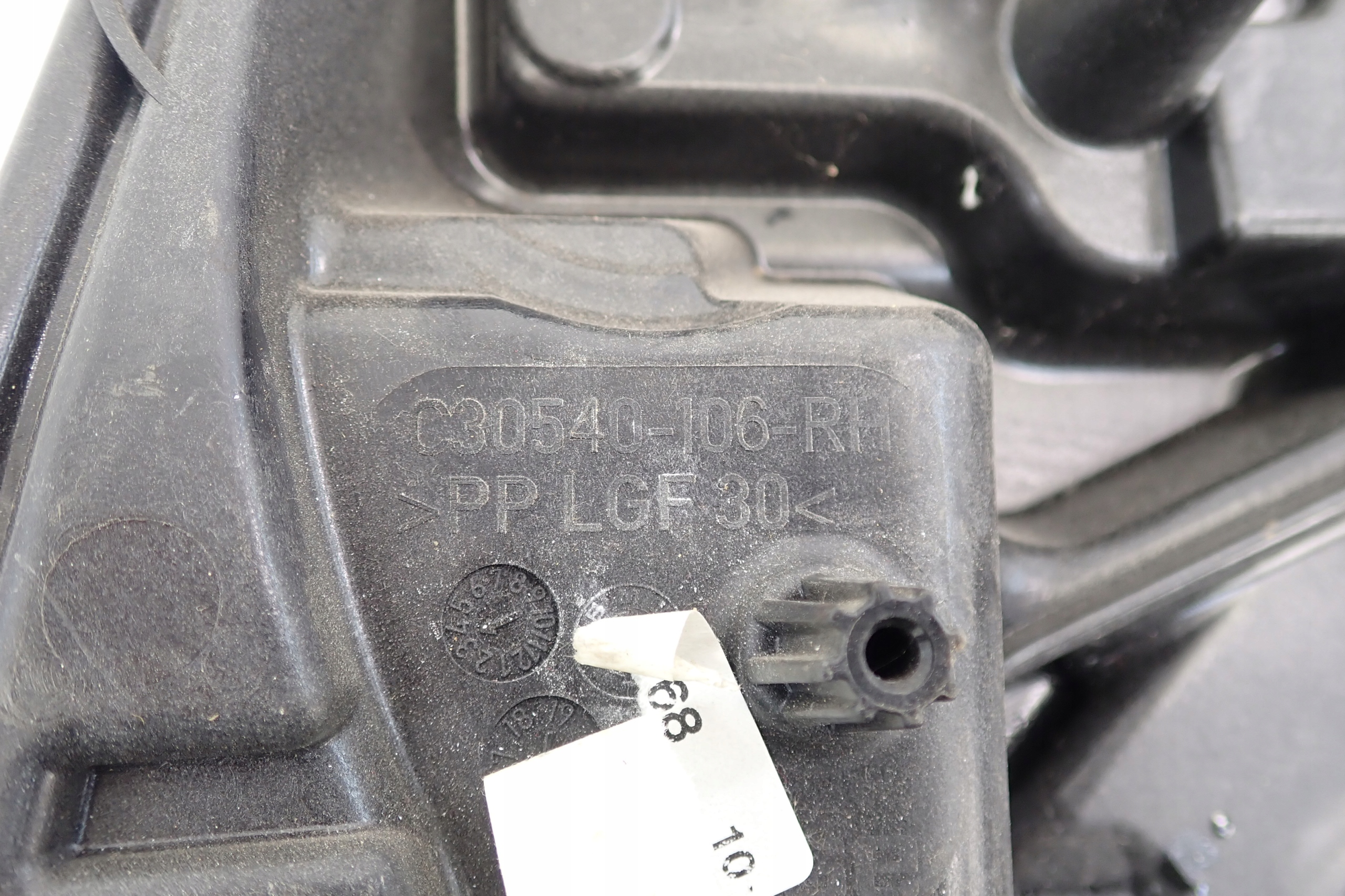 A KTO TO WIE Z CZEGO TO I DO CZEGO Quality of parts according to GVO O original with car manufacturer s logo OE