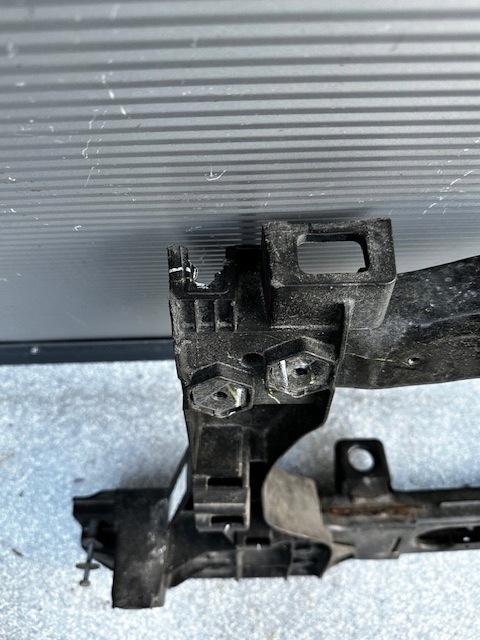 панель передняя / телевизор Dodge RAM