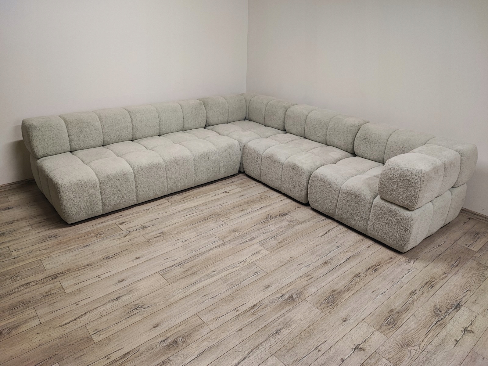 Moderní Rohová Sedací Souprava Do Obývacího Pokoje Rohová Sedačka Prošívaná CLIXI L 277x285 cm