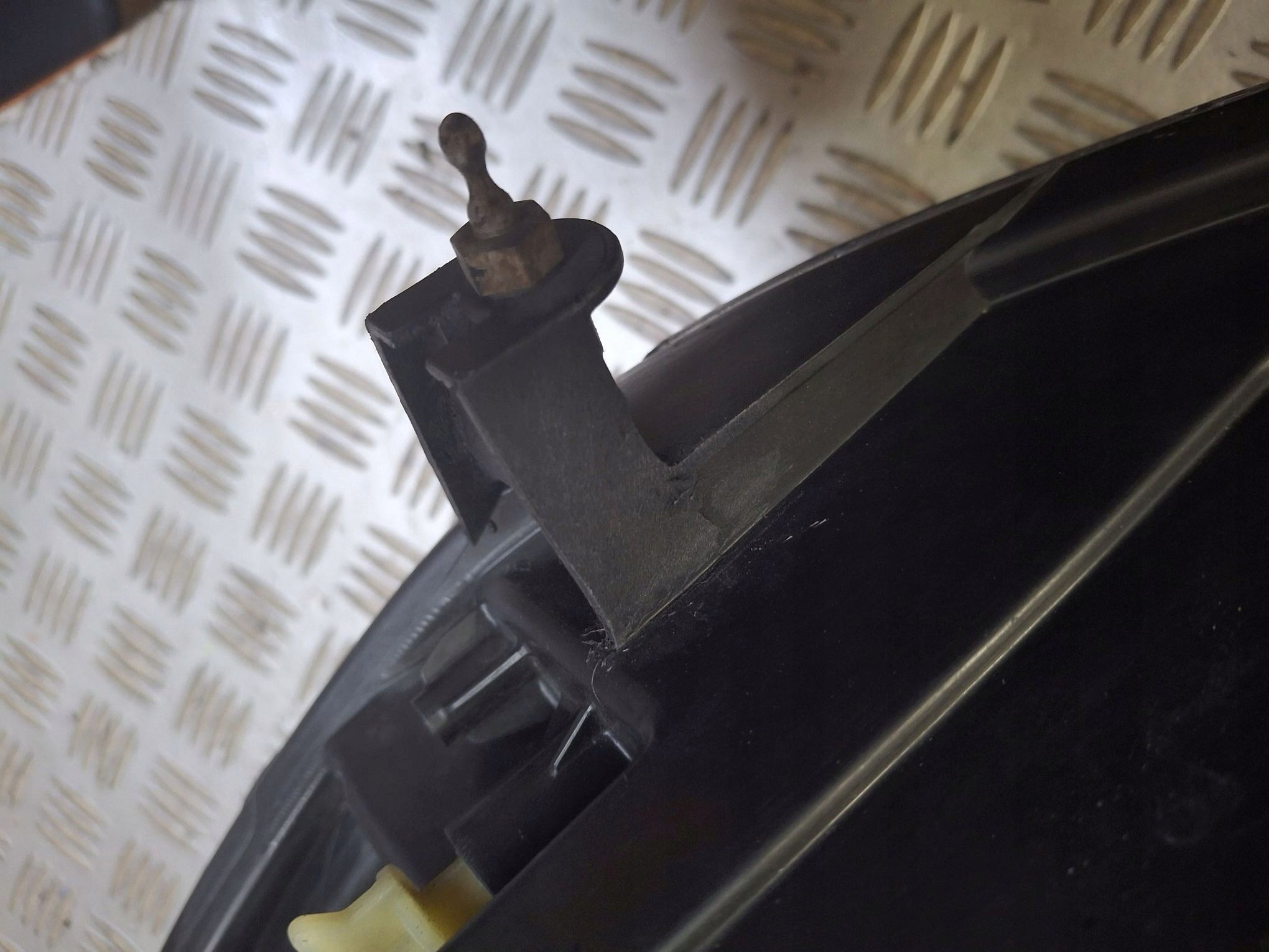 light right front FORD COURIER and MK1 2014R->