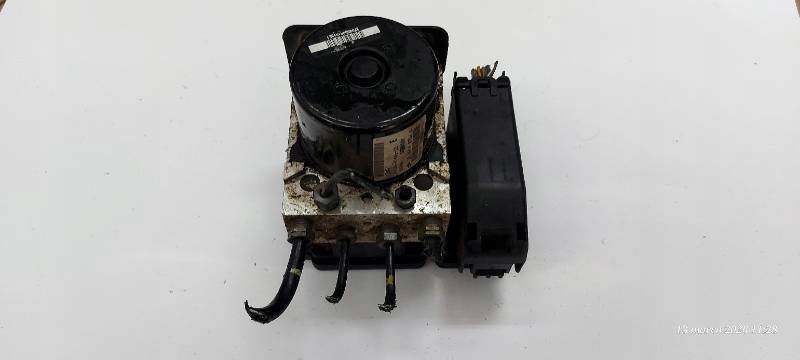 pump ABS FIESTA MK7 AV592C405GB