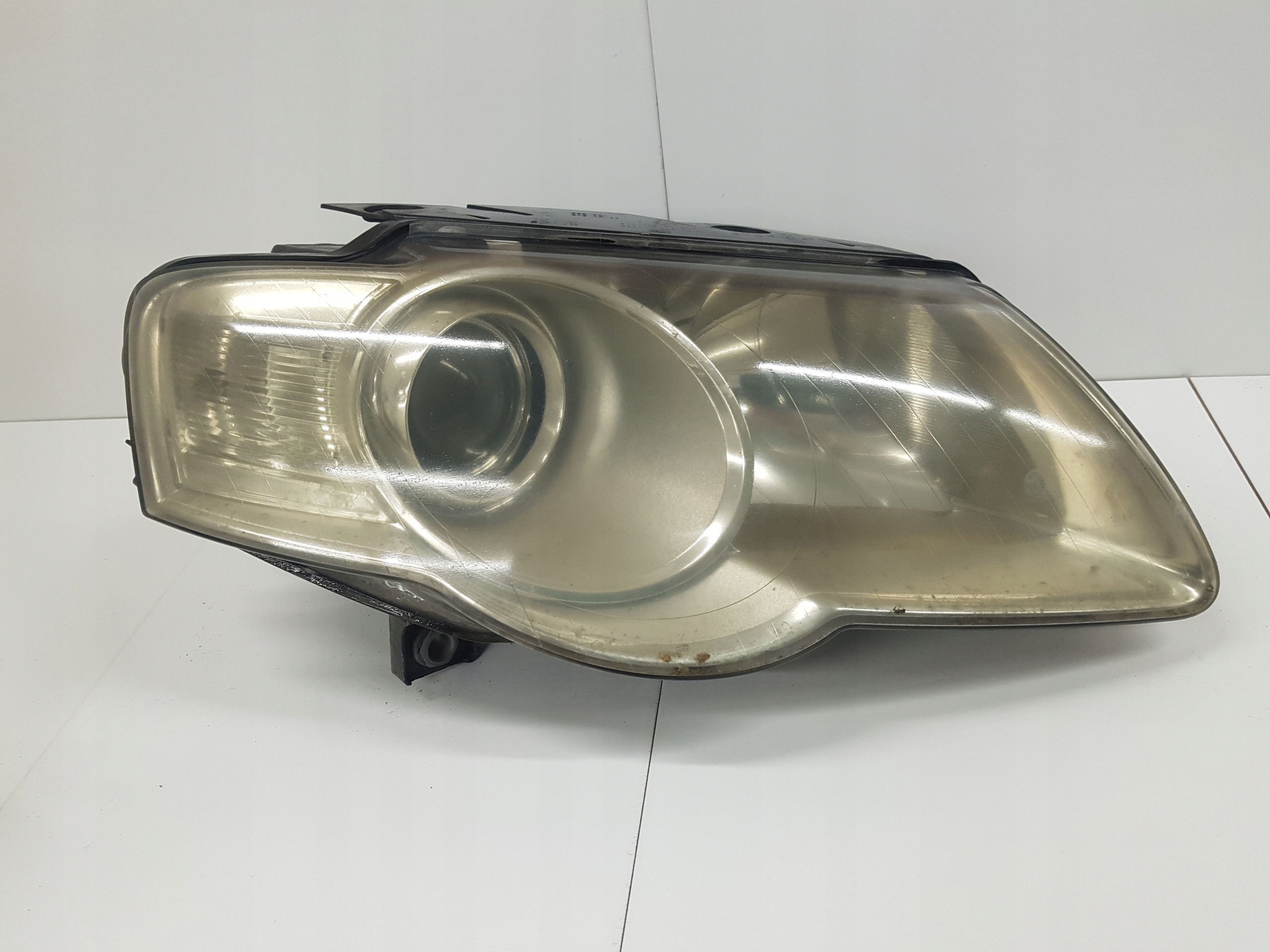 light right front VOLKSWAGEN PASSAT B6 3C0941006Q lens
