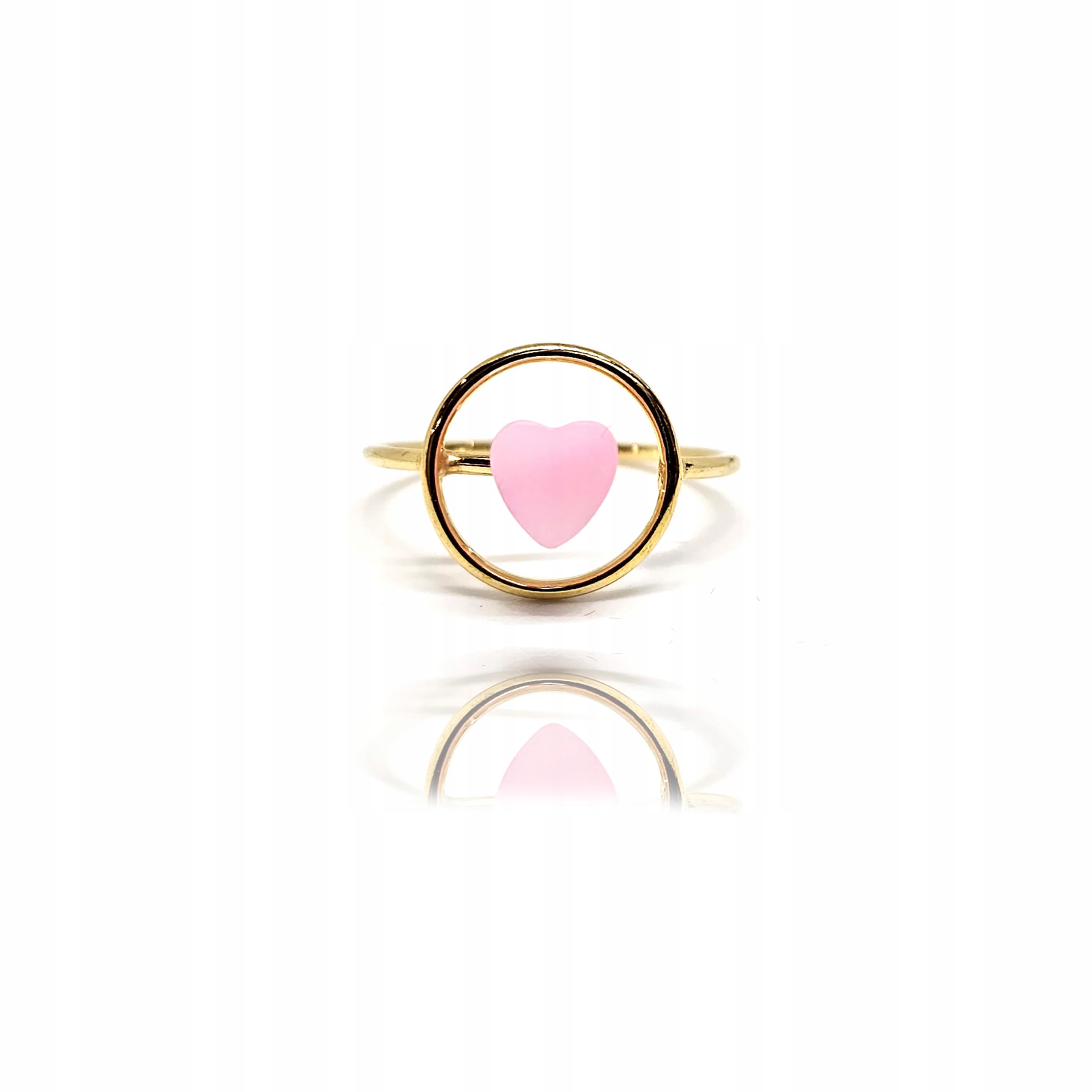 Stříbrný prstýnek s růžovým srdíčkem a perleťovou hmotou, pozlacený zlatem