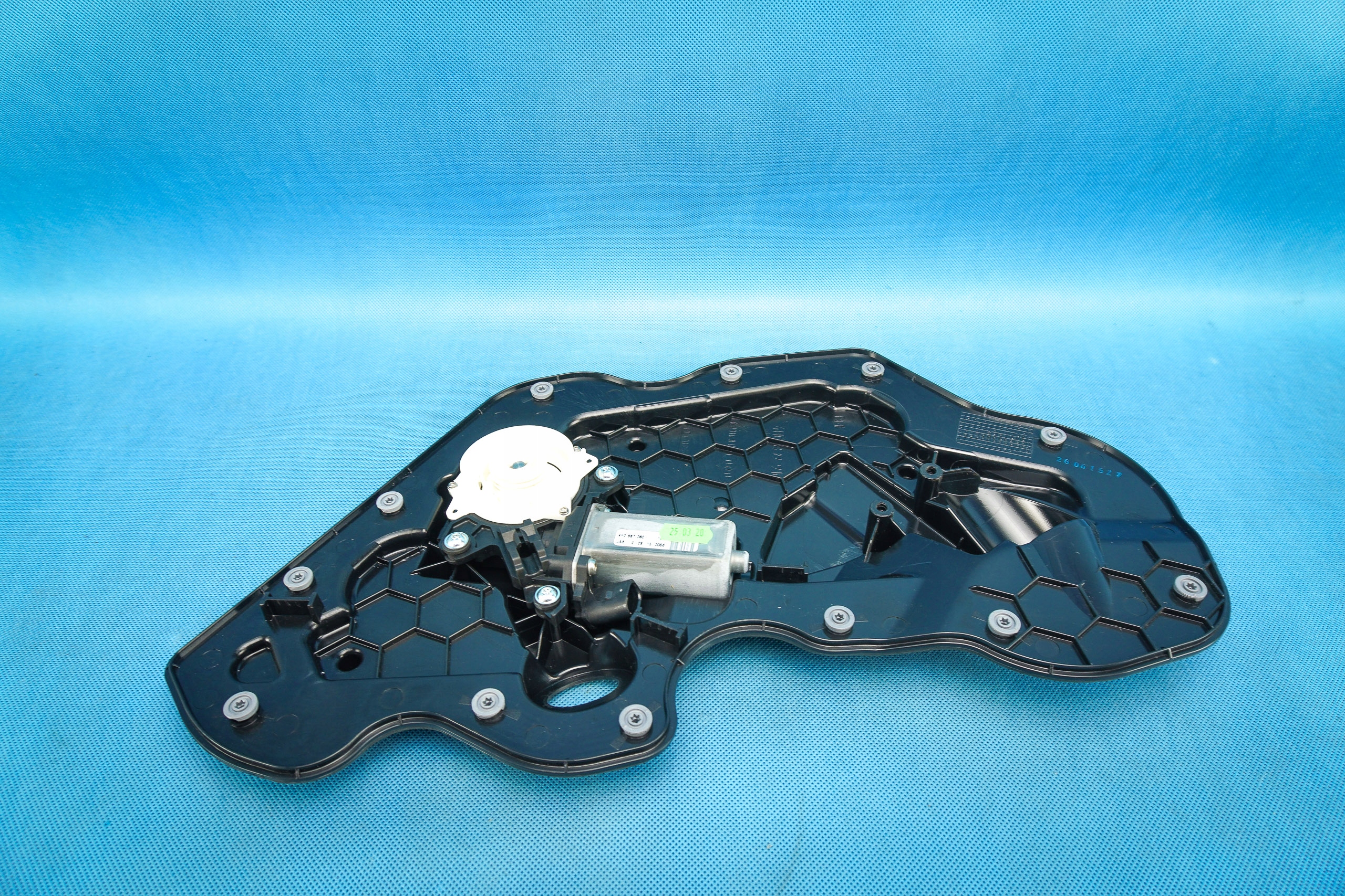 engine dociagu door Audi A6 A7 A8 S8 4H 4F0837060