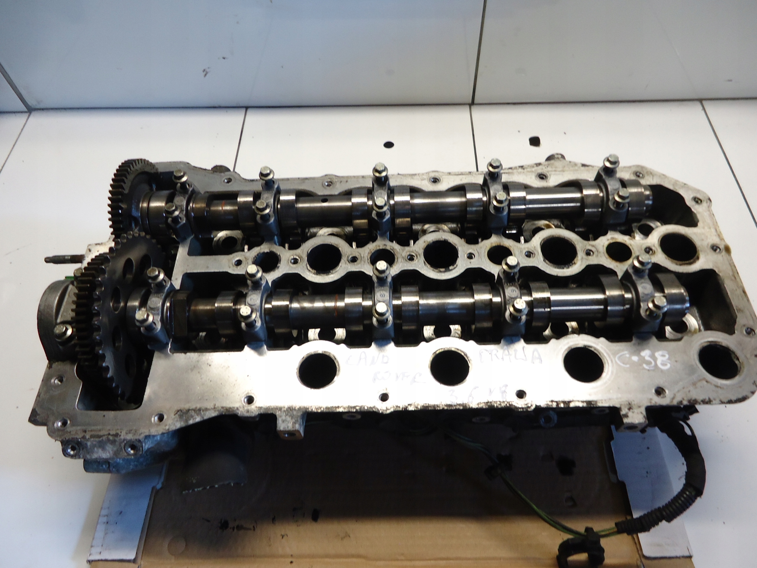 RANGE ROVER SPORT 3.6D V8 368DT head. right 6H4Q-6090-CB