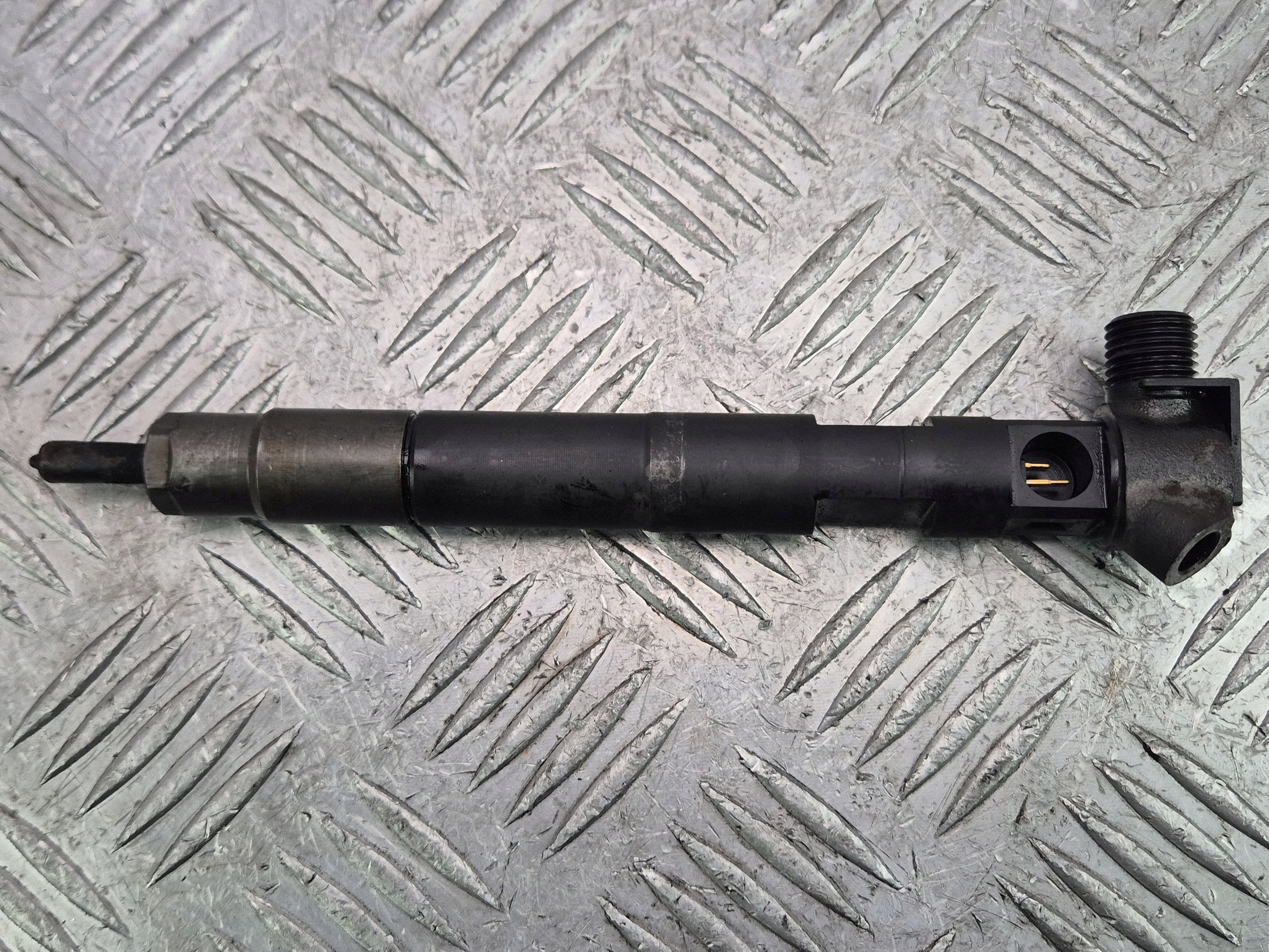 Mercedes C200 CDI W204 injector A6510700587 OM651913