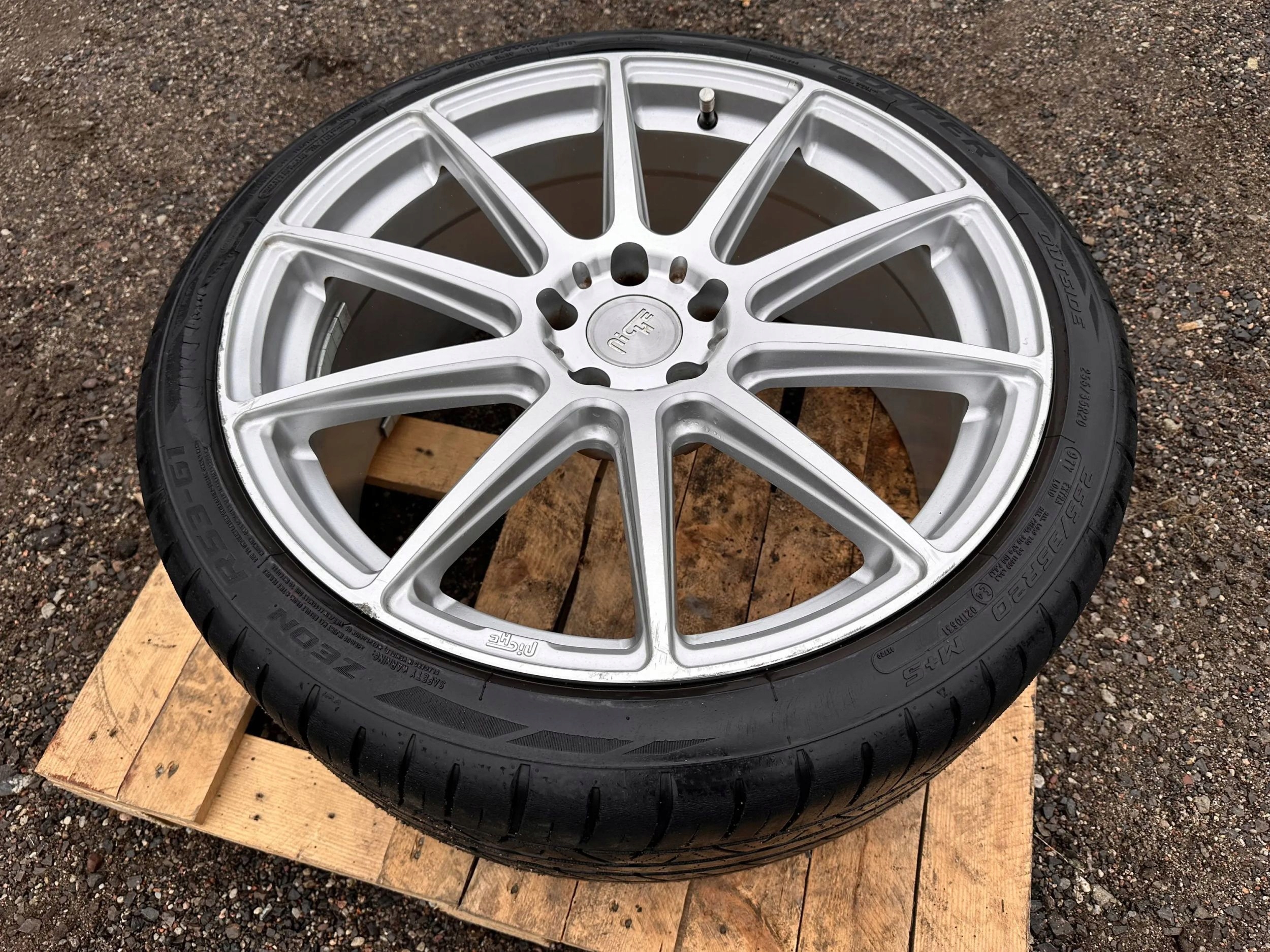 kolo disk disk NICHE Essen Gloss Silver 20" J9X20 Ford Mustang