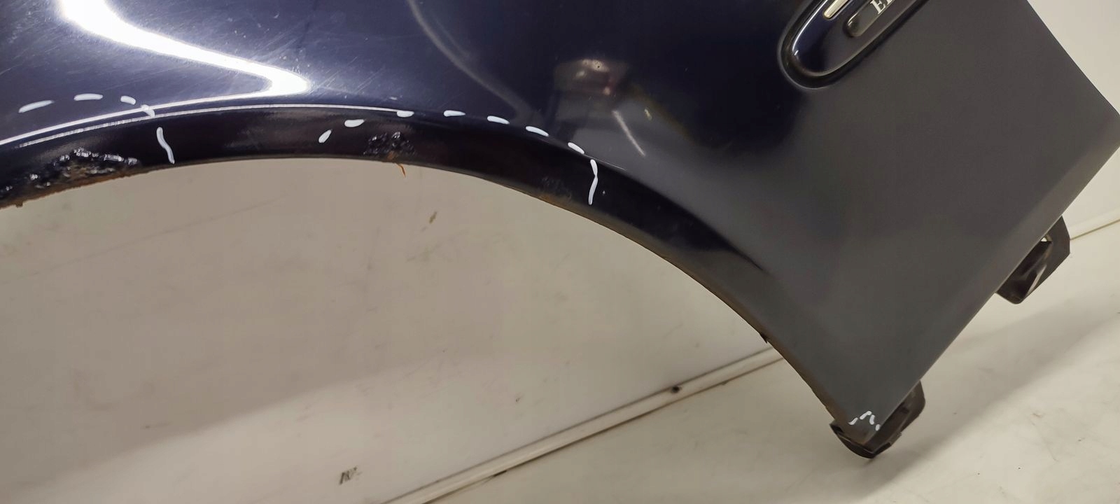 fender left front front Mercedes W211 kombi C359
