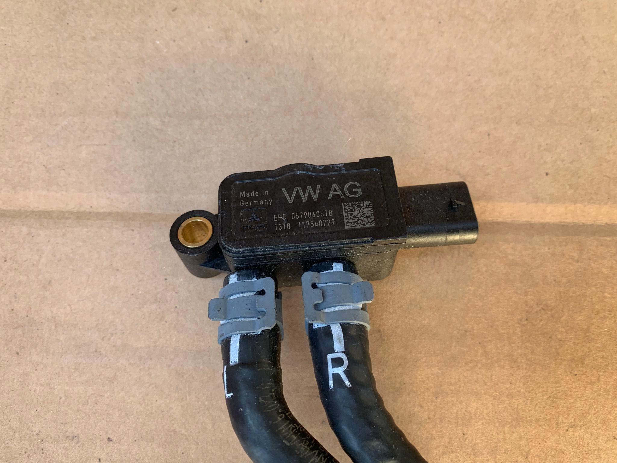 PORSCHE MACAN SENSOR CAPTEUR PRESSION CARBURANT 95B131551K