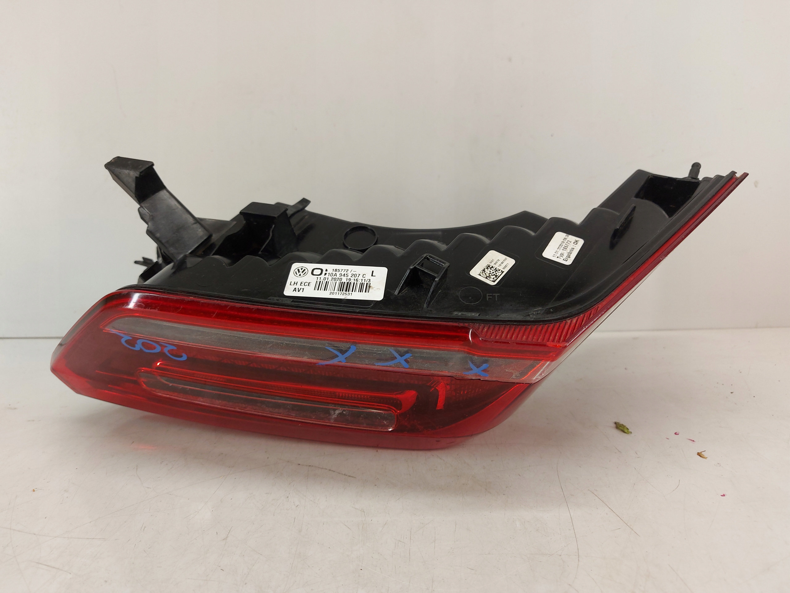 vw id3 10a фонарь левый