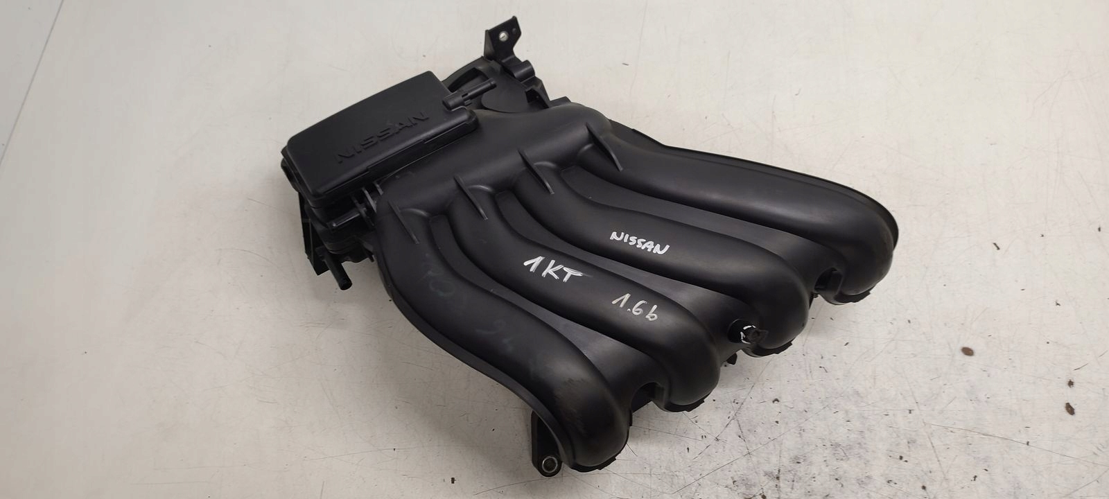 intake manifold Nissan Qashqai 1,6b 1KT0A