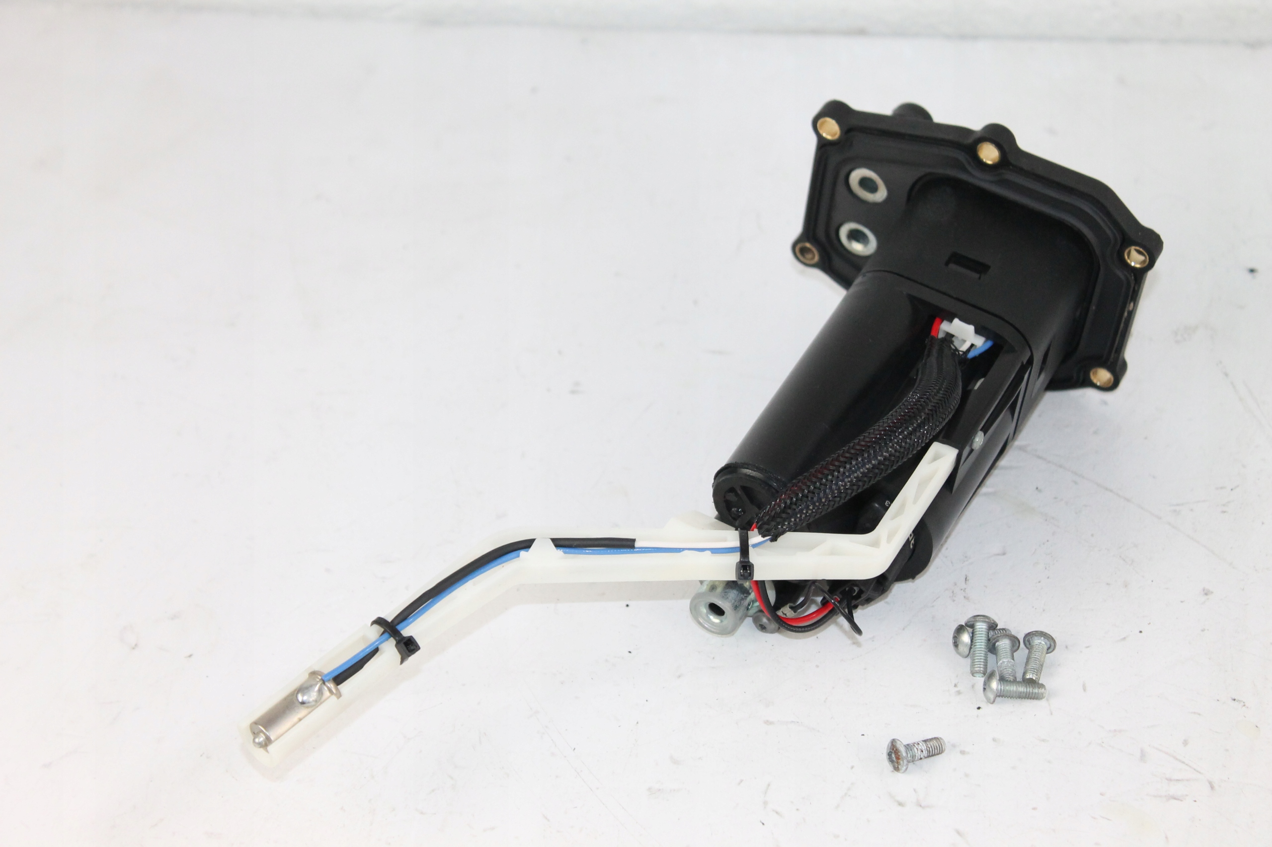 16 - DUCATI HYPERMOTARD 821 13-15 ТОПЛИВНЫЙ НАСОС