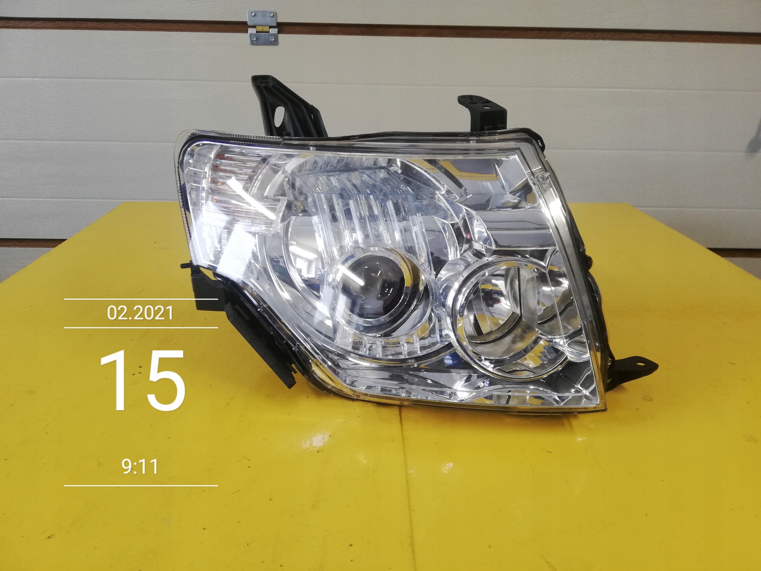 Диодные фары паджеро 4. Фара передняя паджеро 4. Паджеро 4 размеры фары. Фара передняя паджеро 4. Фары мицубиси паджеро 4.