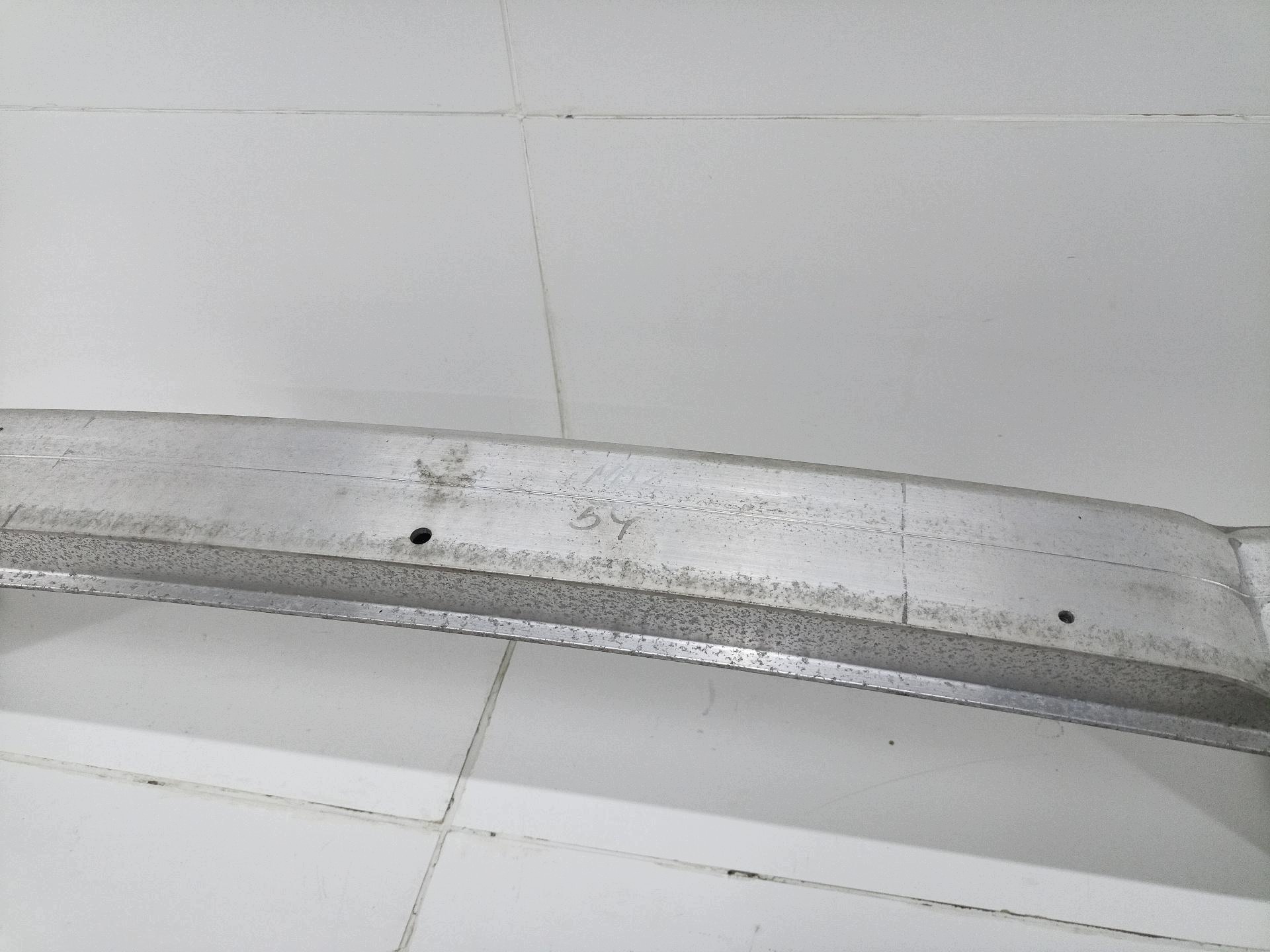sider pillar of a bumper front Peugeot 308 2 2015